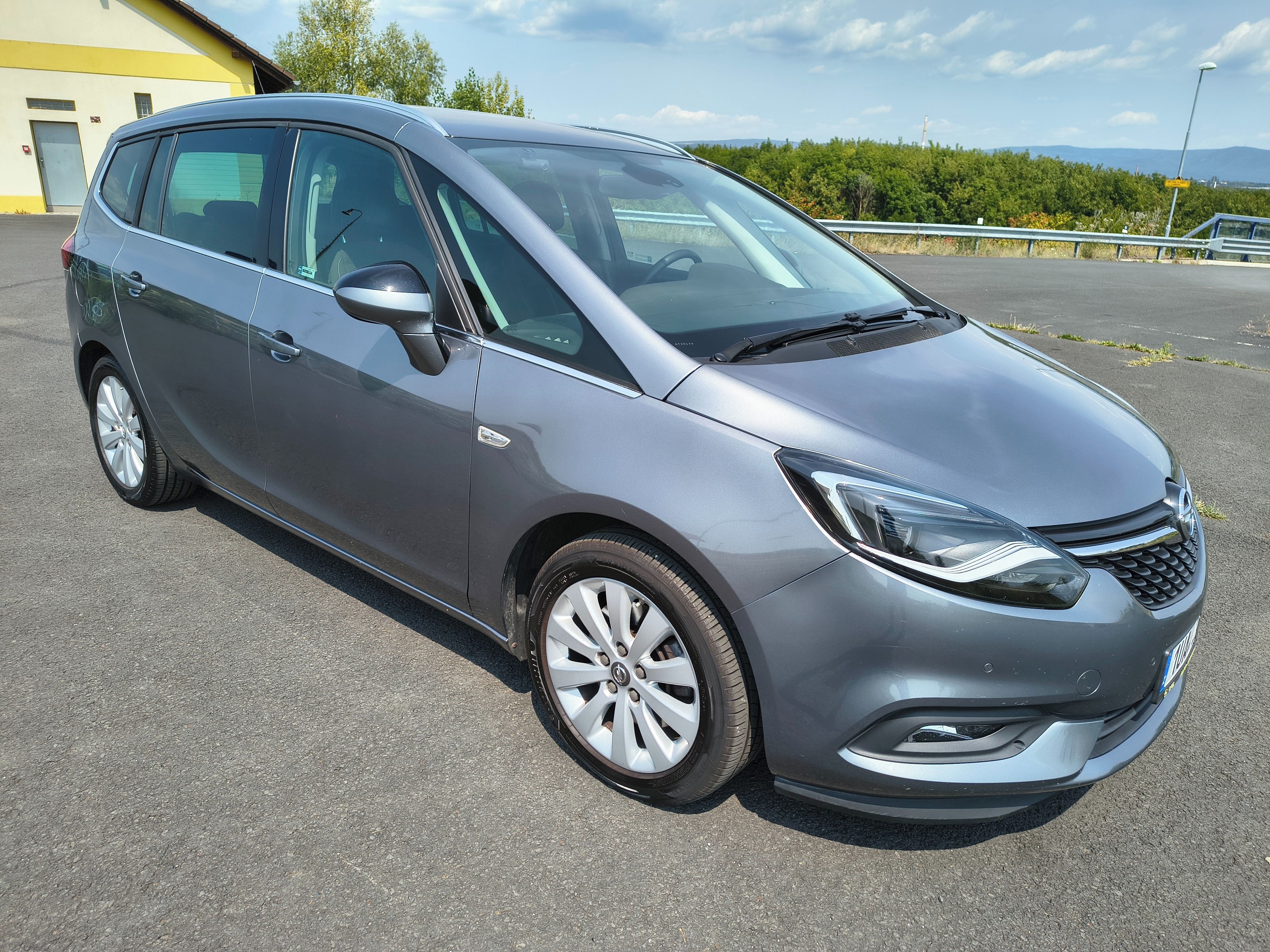 Opel Zafira, 1,6 benzín, 7 míst