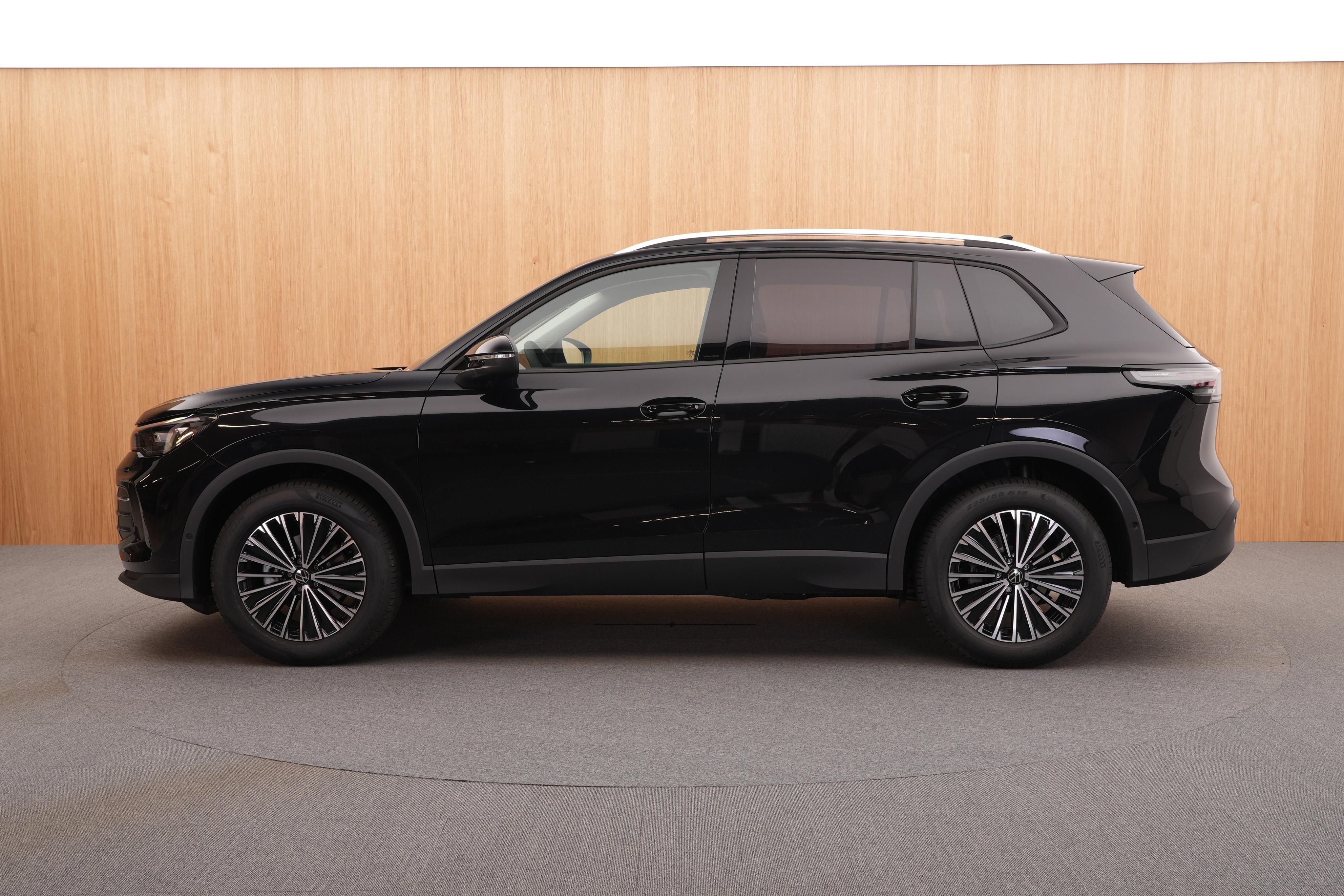 Volkswagen Tiguan, People 1.5 eTSI DSG - fotka 2