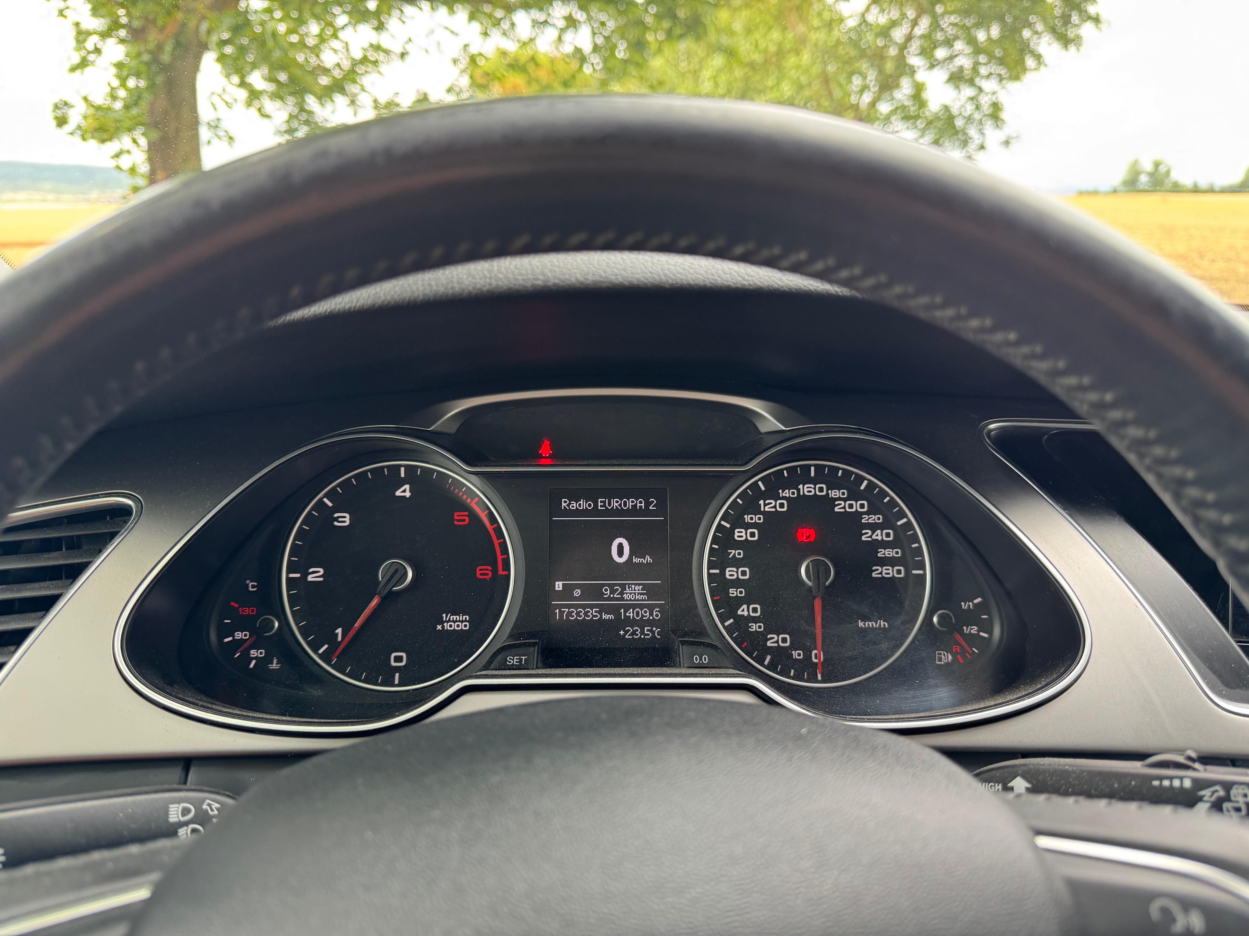 Audi A4 Avant, 1.9TDI, tažné zařízení - fotka 2