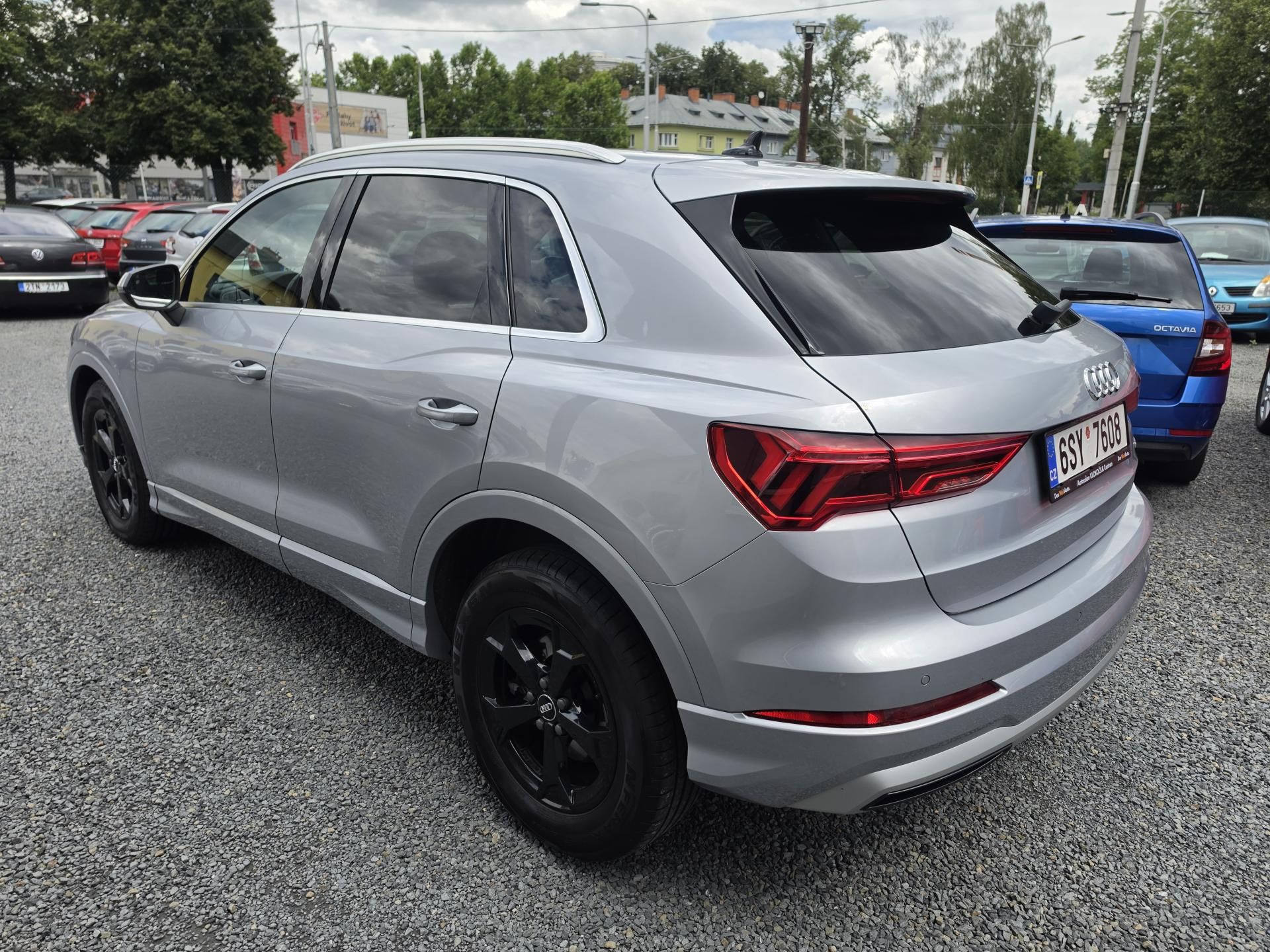 Audi Q3, 2.0 40TFSI 4x4 Led S-Tronic - fotka 3
