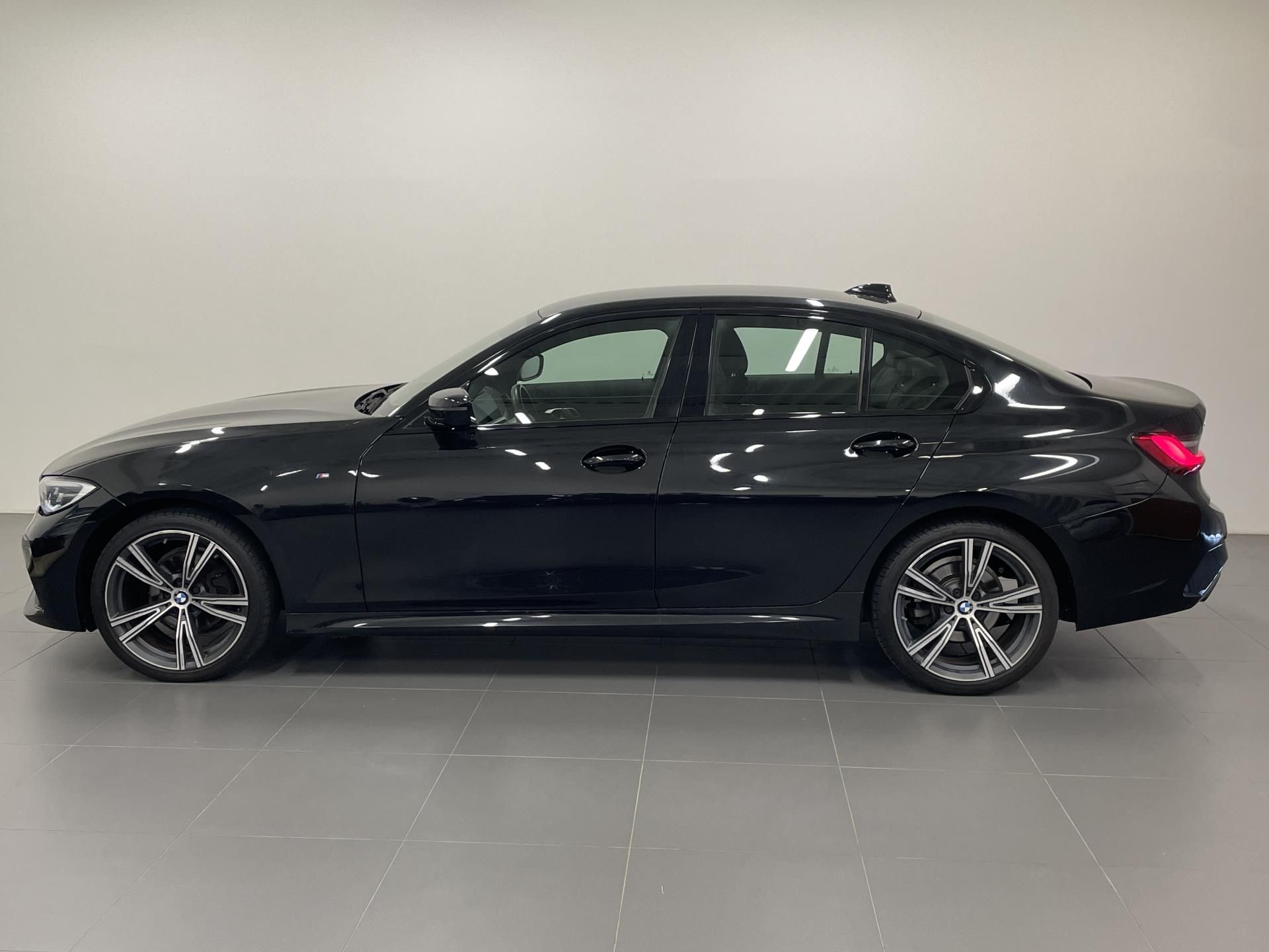 BMW Řada 3, BMW 320d xDrive, Mpaket - fotka 2