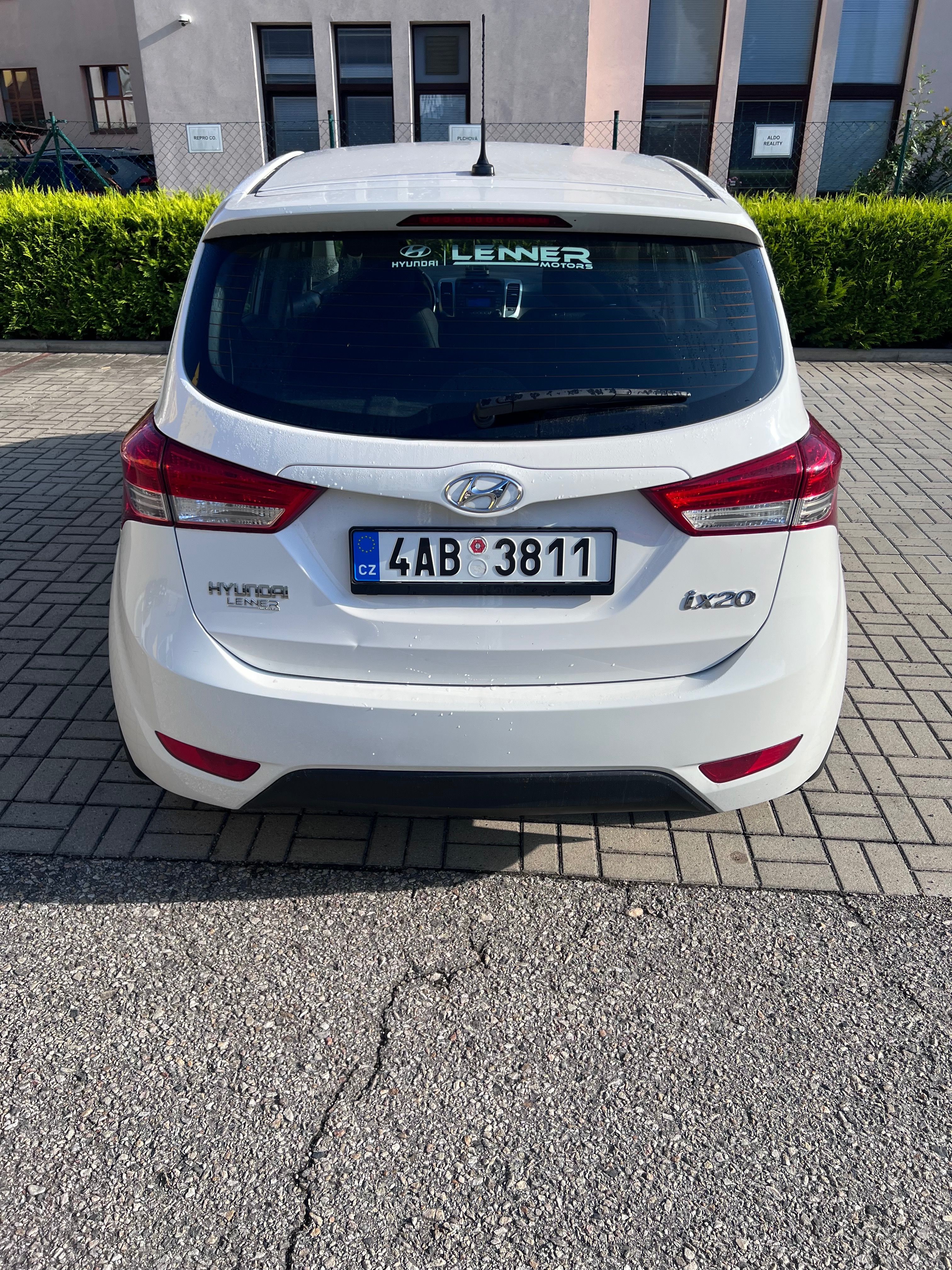 Hyundai ix20, 1.4 - velmi hezký stav - fotka 3