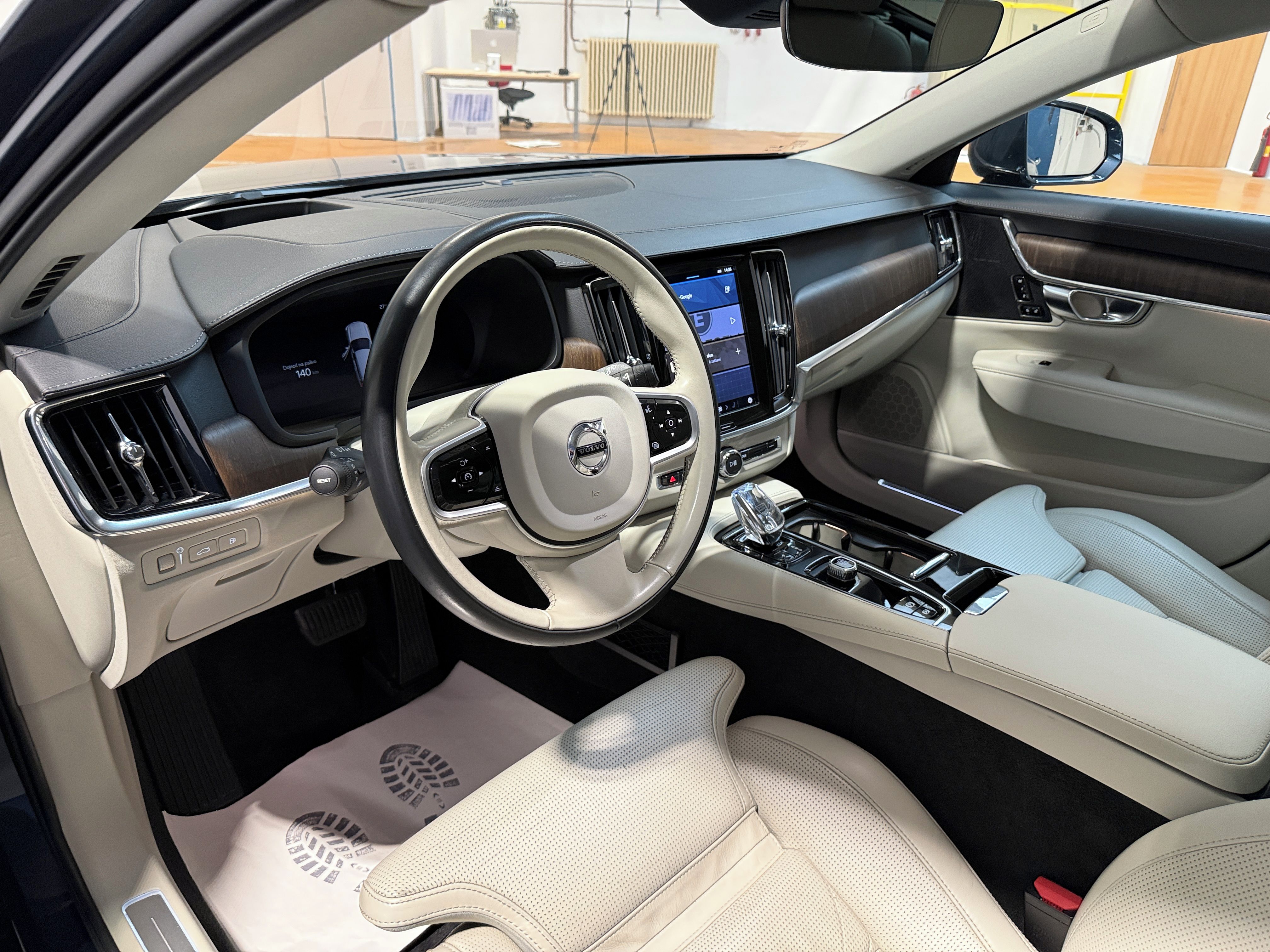 Volvo V90, T8 AWD Recharge Inscription Au - fotka 5