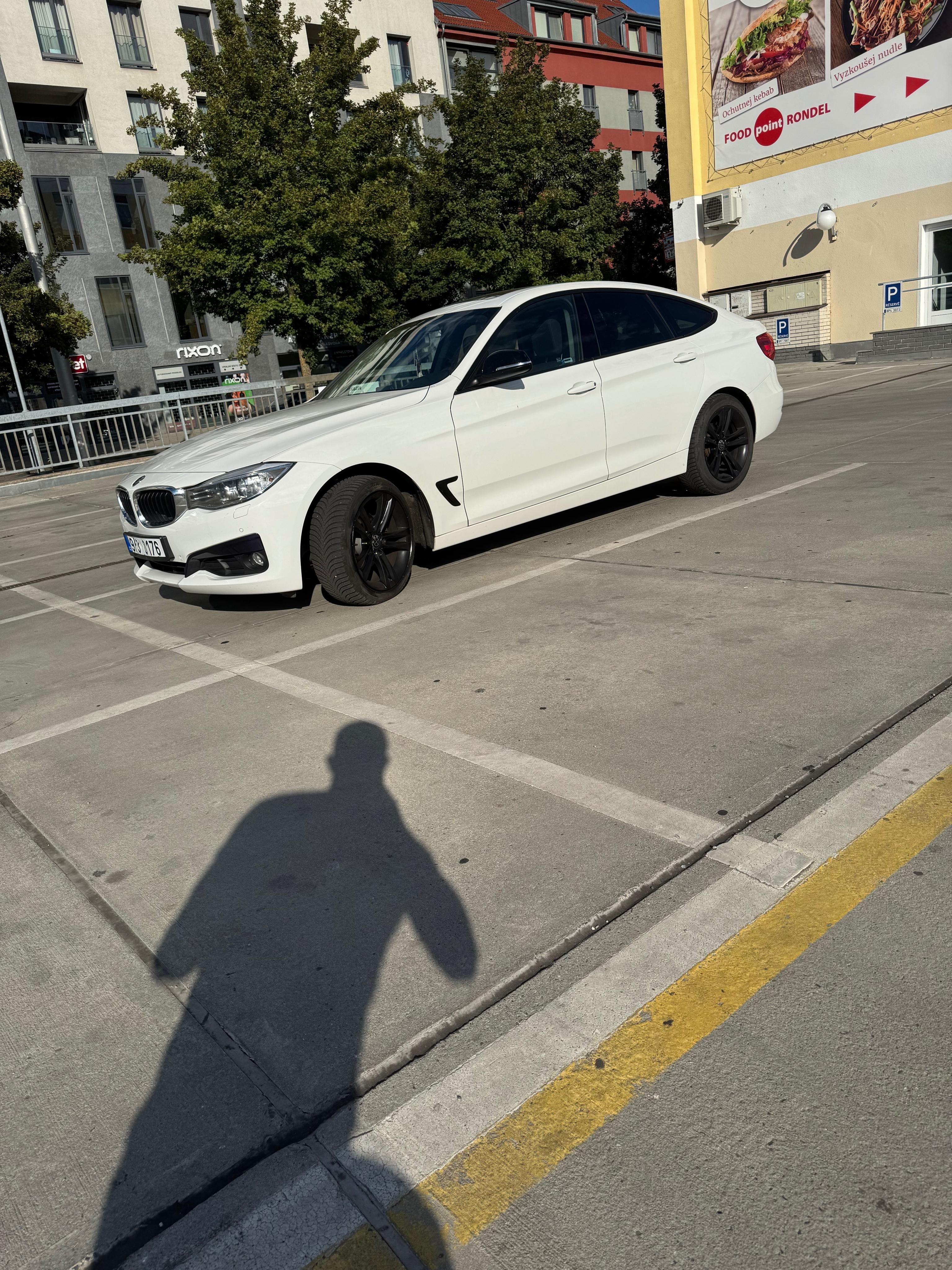 BMW Řada 3, 2.0 XDRIVE - fotka 4