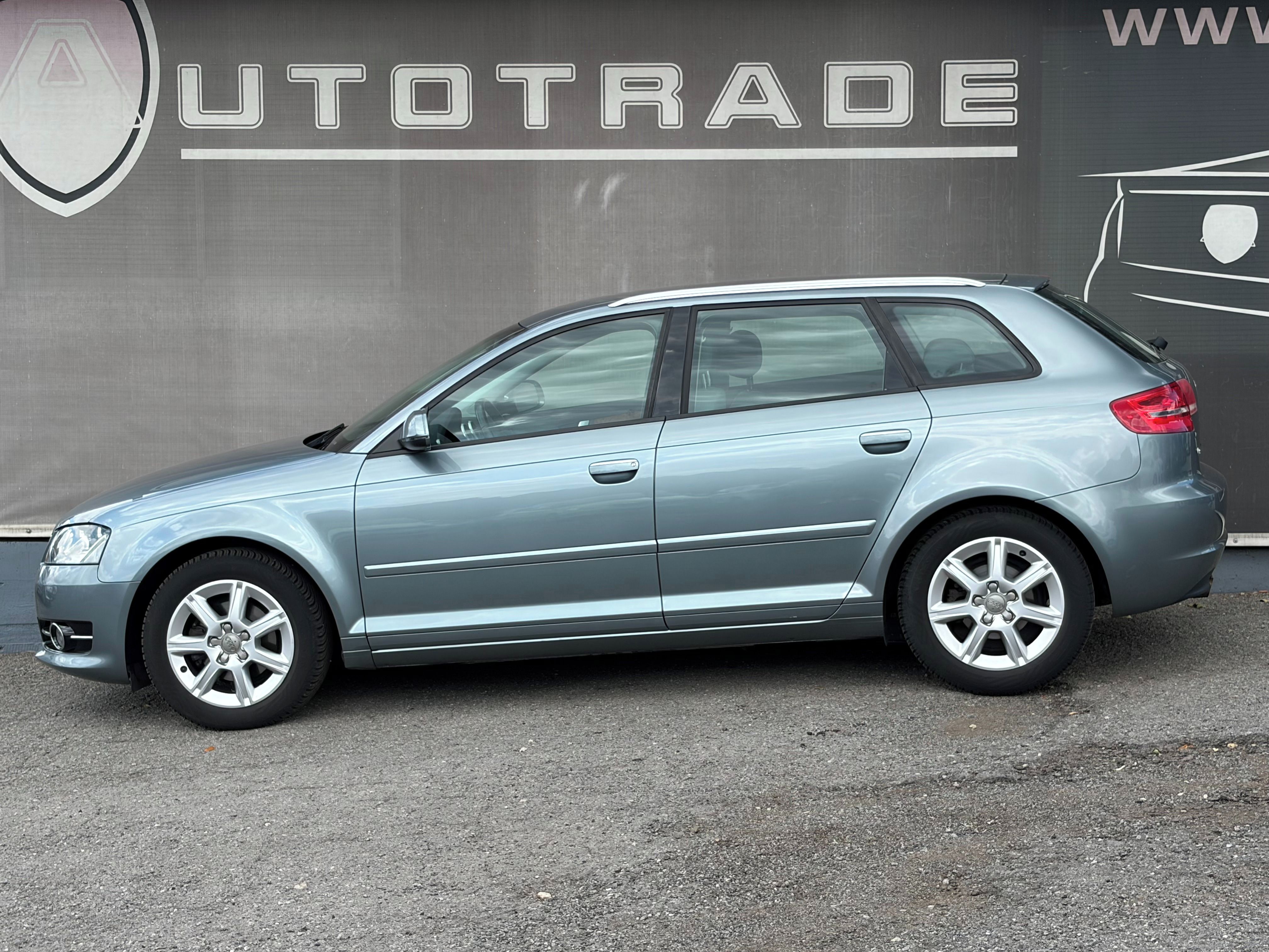 Audi A3, 1.6 MPi 75kW, KLIMA, 2x kola - fotka 2