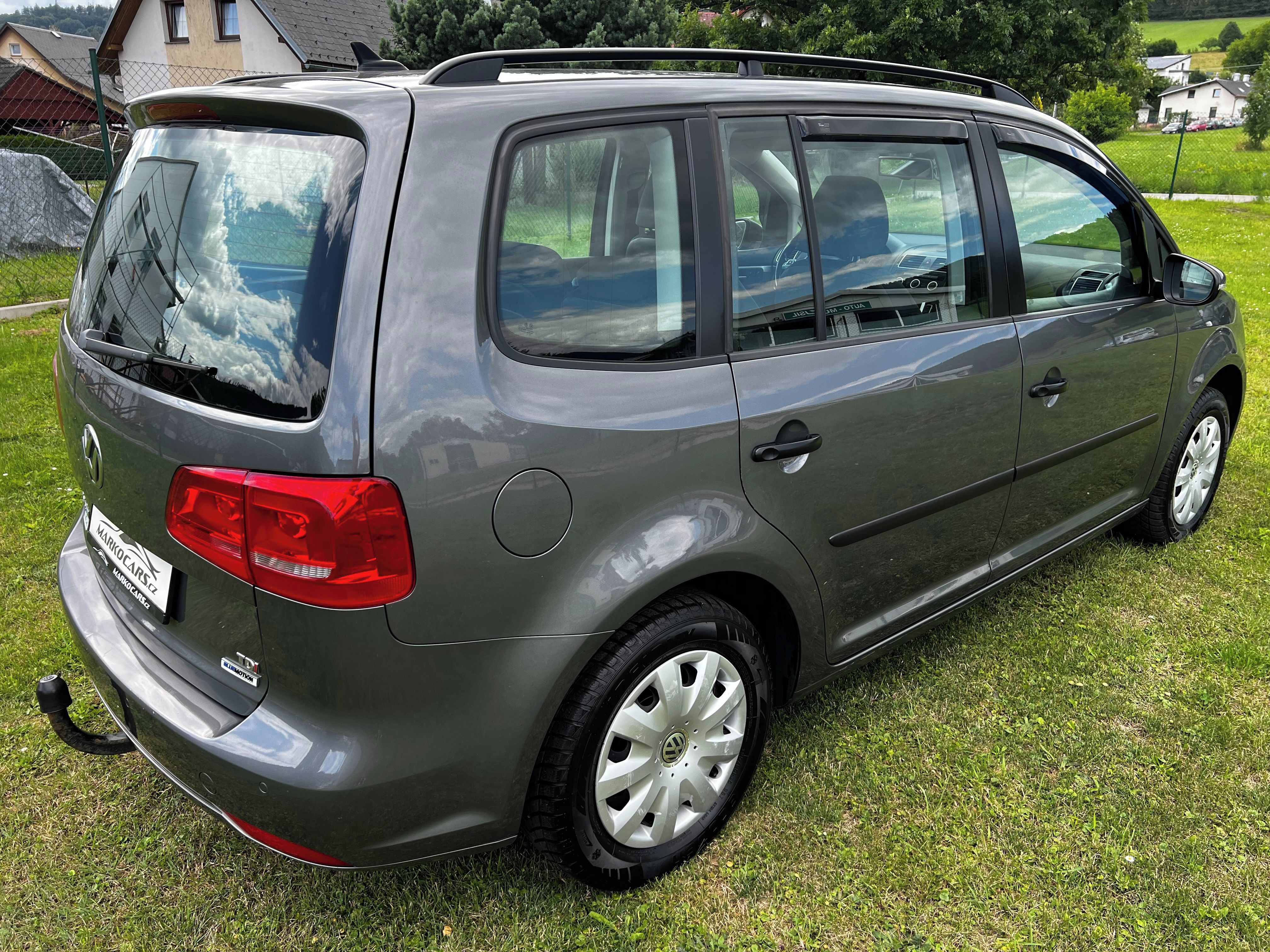Volkswagen Touran, 1.6 TDi PANORAMA TAŽNÉ  7 MÍST - fotka 5