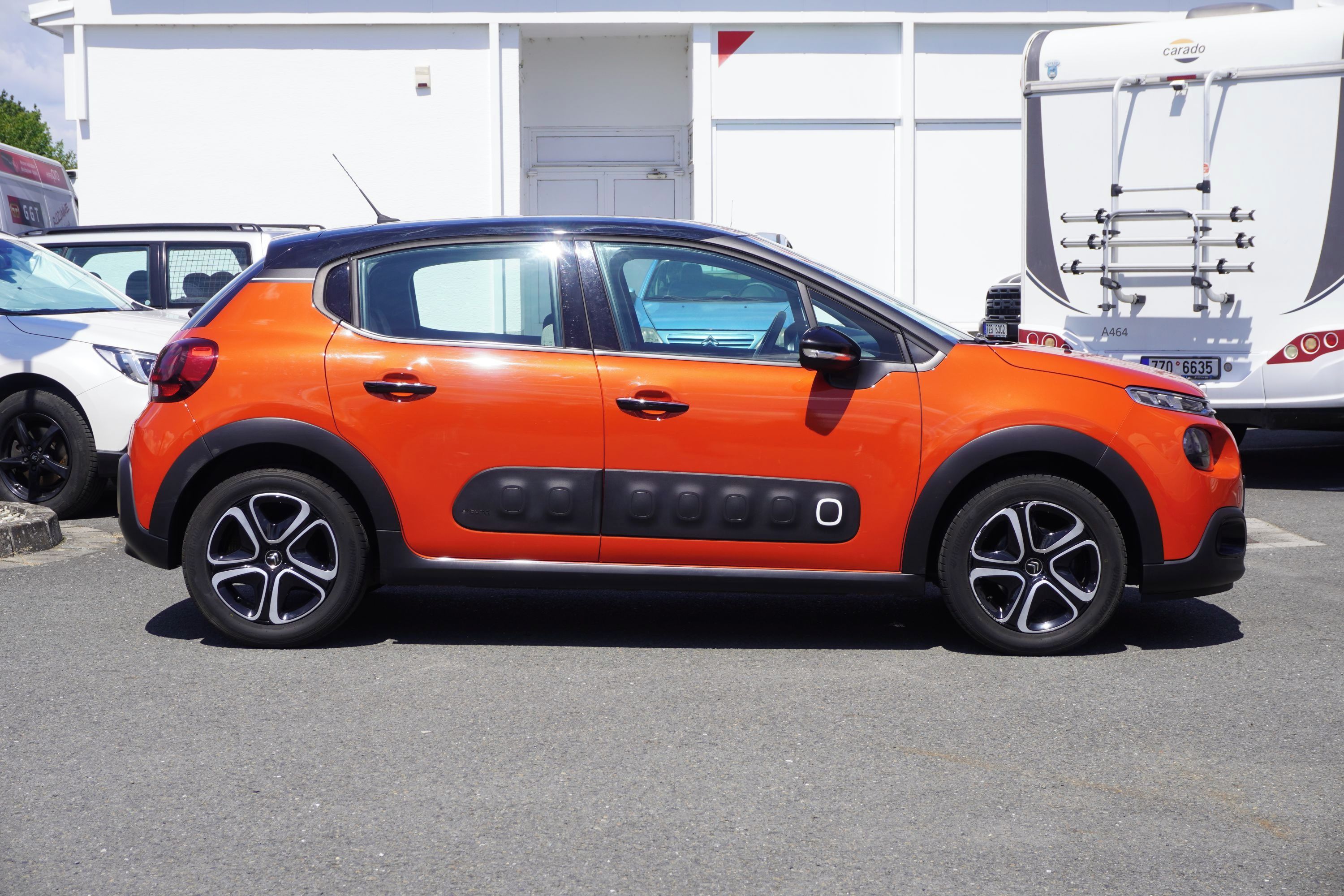 Citroën C3, 1.2PT 82 SHINE - fotka 4