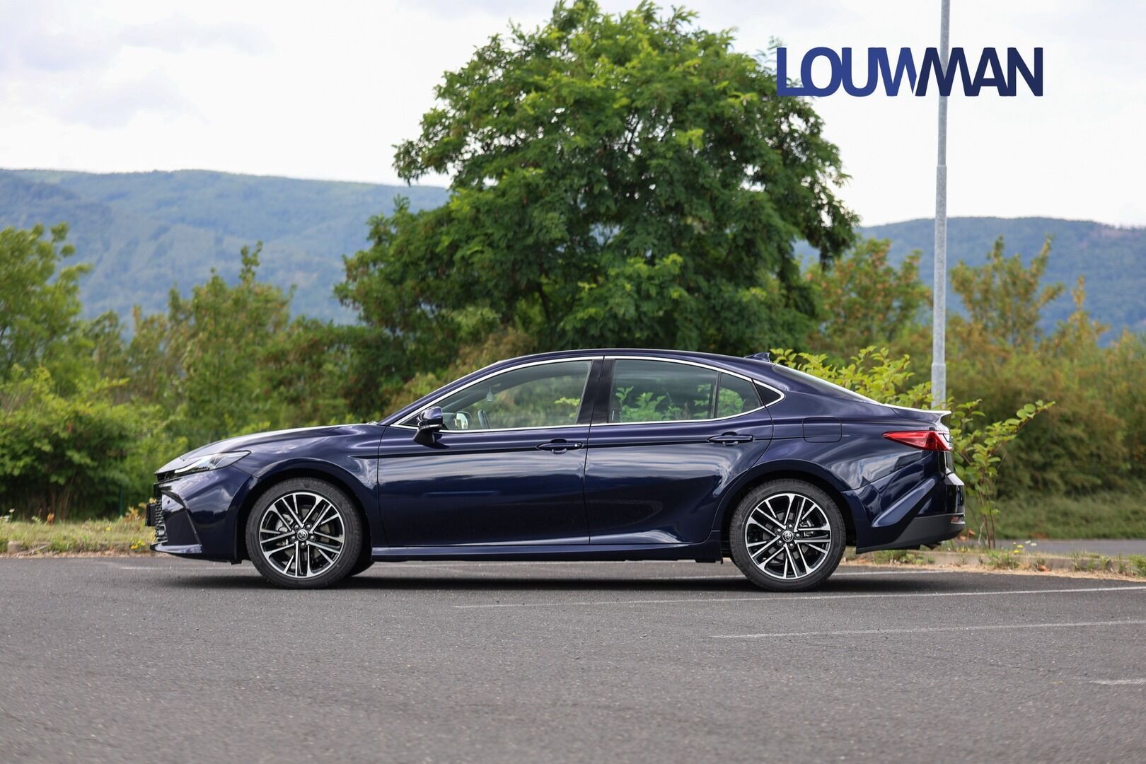 Toyota Camry, 2.5  HEV CVT Prestige - fotka 3