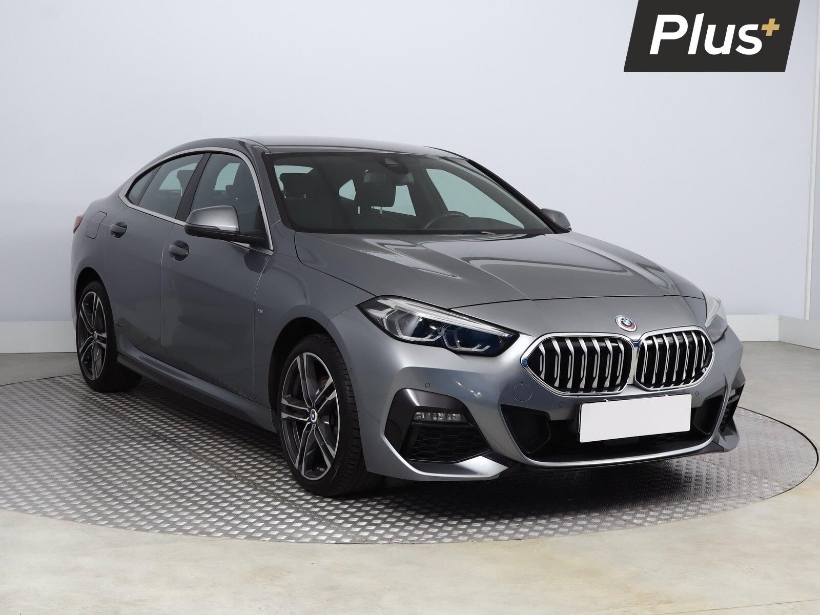 BMW Řada 2, 218i, Záruka, Automat