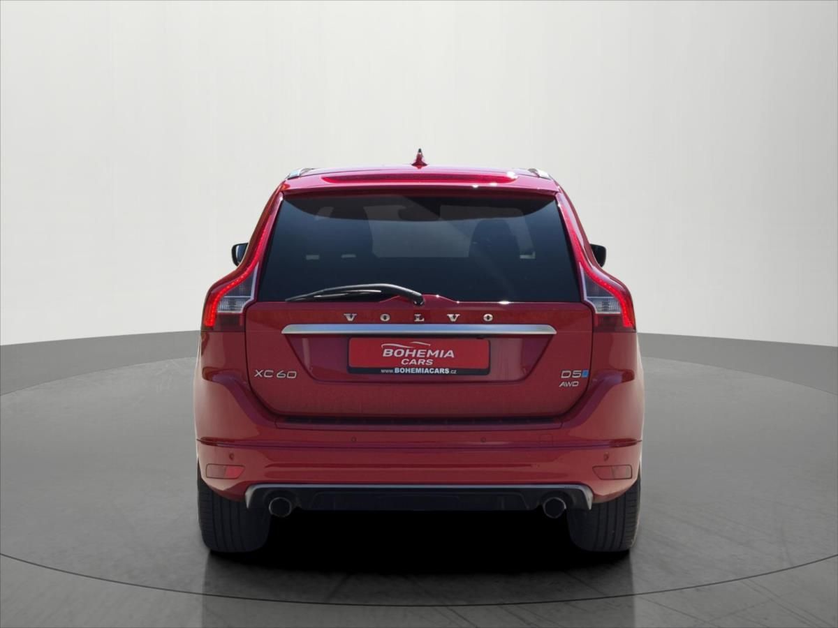 Volvo XC60, 2,4 D5 158KW R-Design Momentum - fotka 6