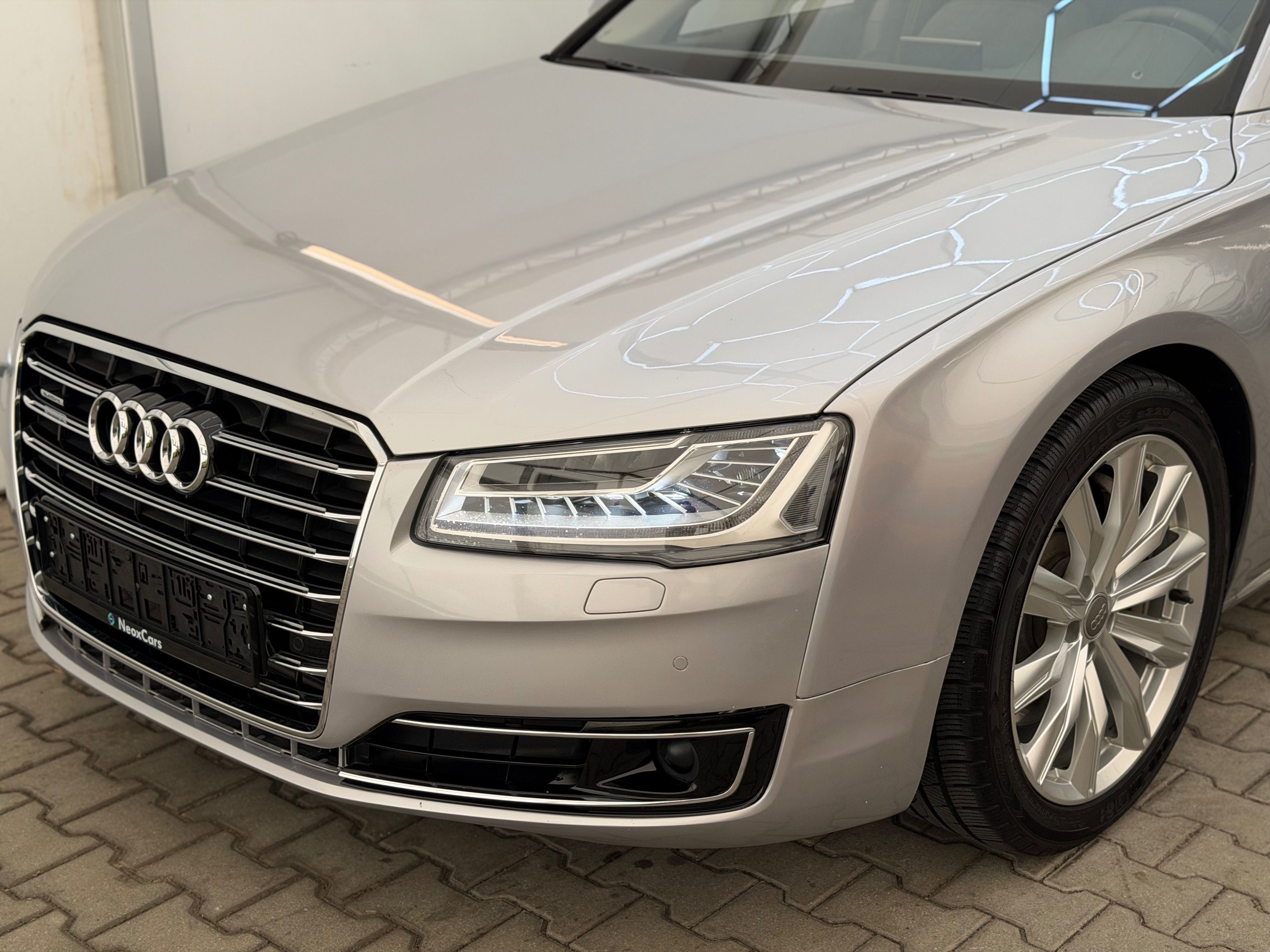 Audi A8, 4.2TDi,V8,283kW,Matrix,Vzduch - fotka 5