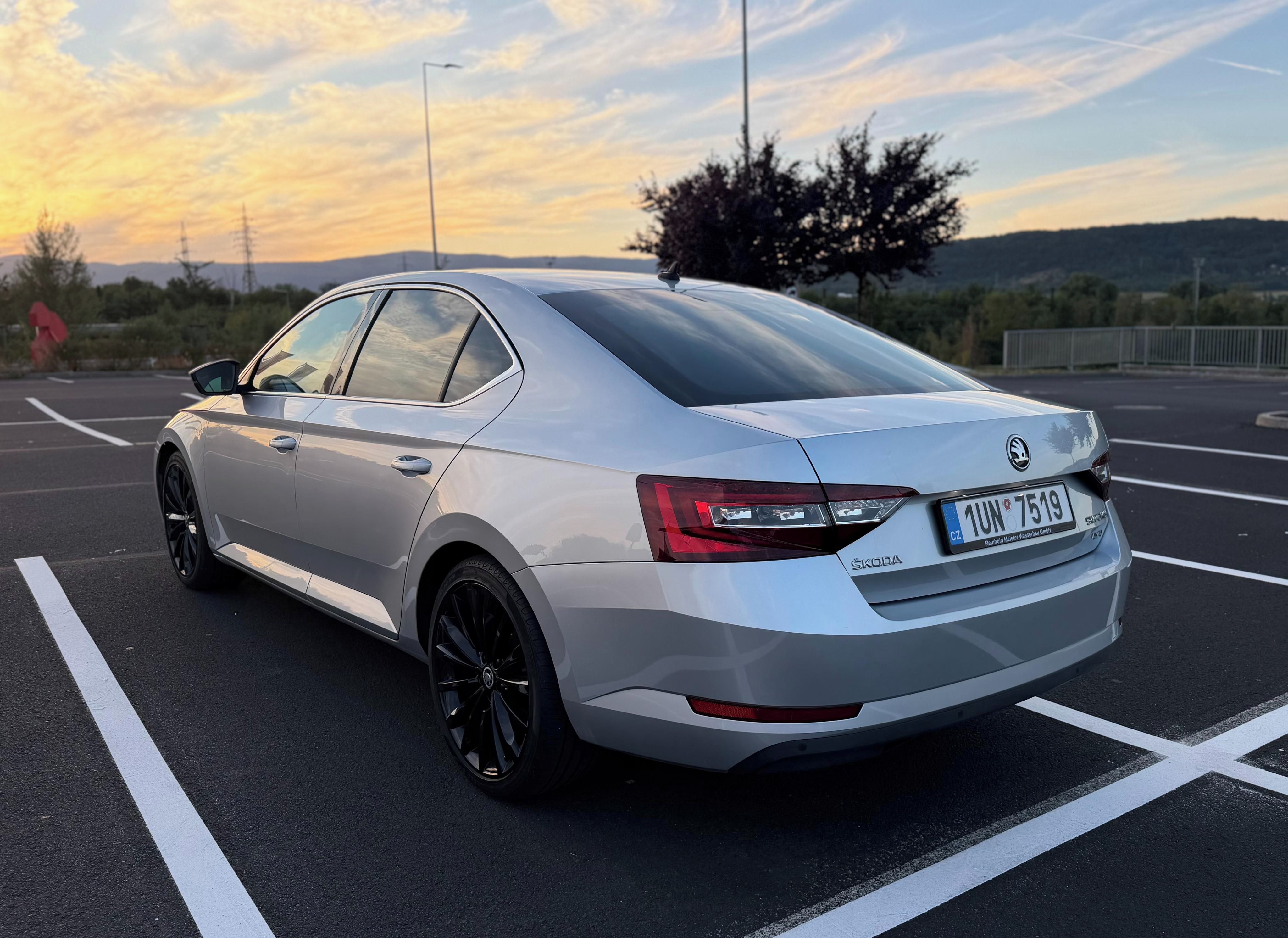 Škoda Superb, 2.0 TDI. 140KW. 4x4. DSG. L&K. - fotka 4