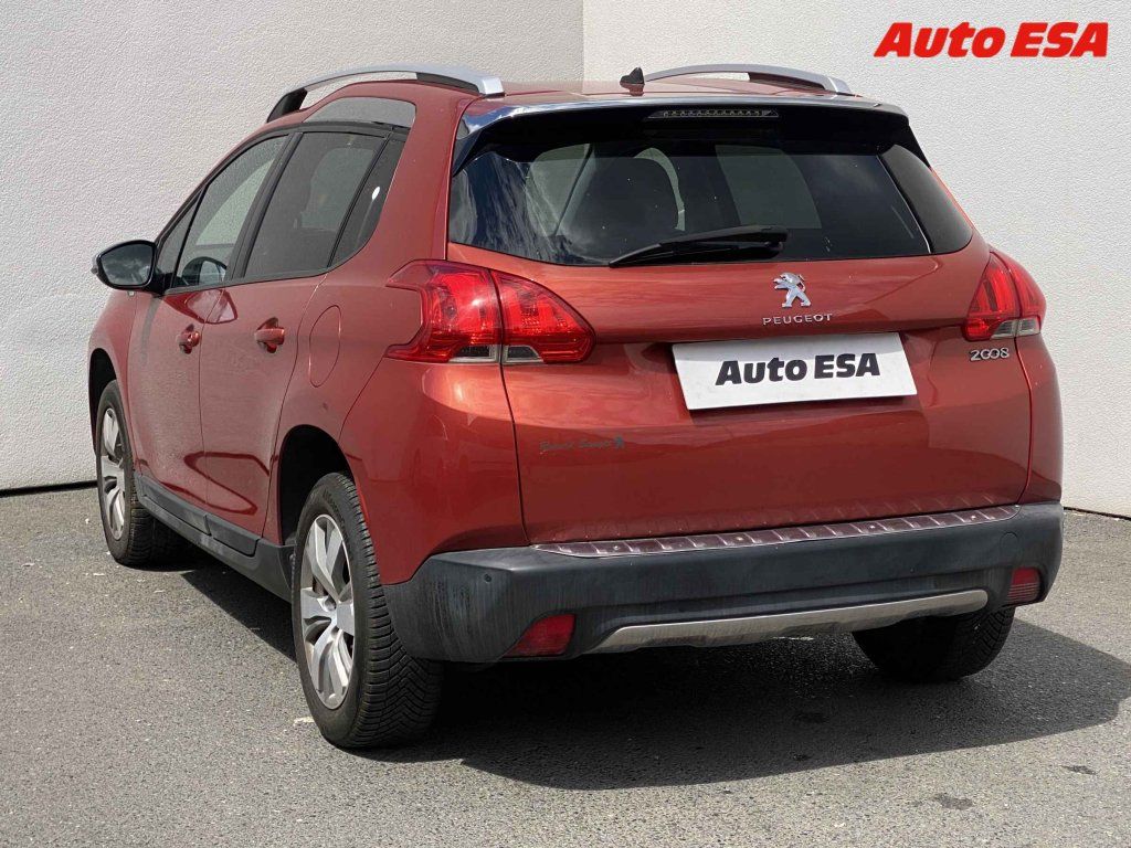 Peugeot 2008, 1.2PT,Style,navi - fotka 6