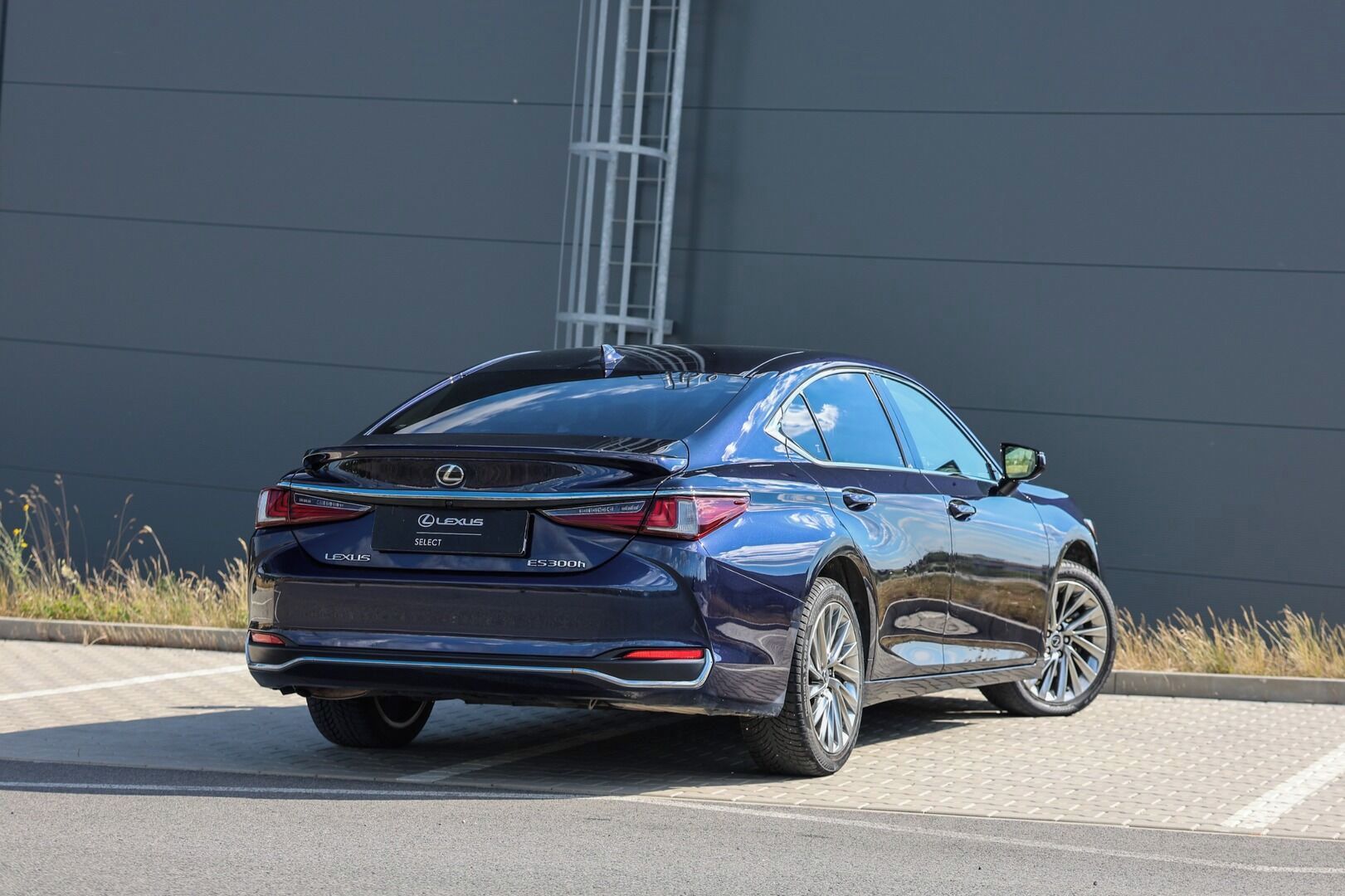 Lexus ES 300h, 300H 2,5 HEV LUXURY - fotka 4