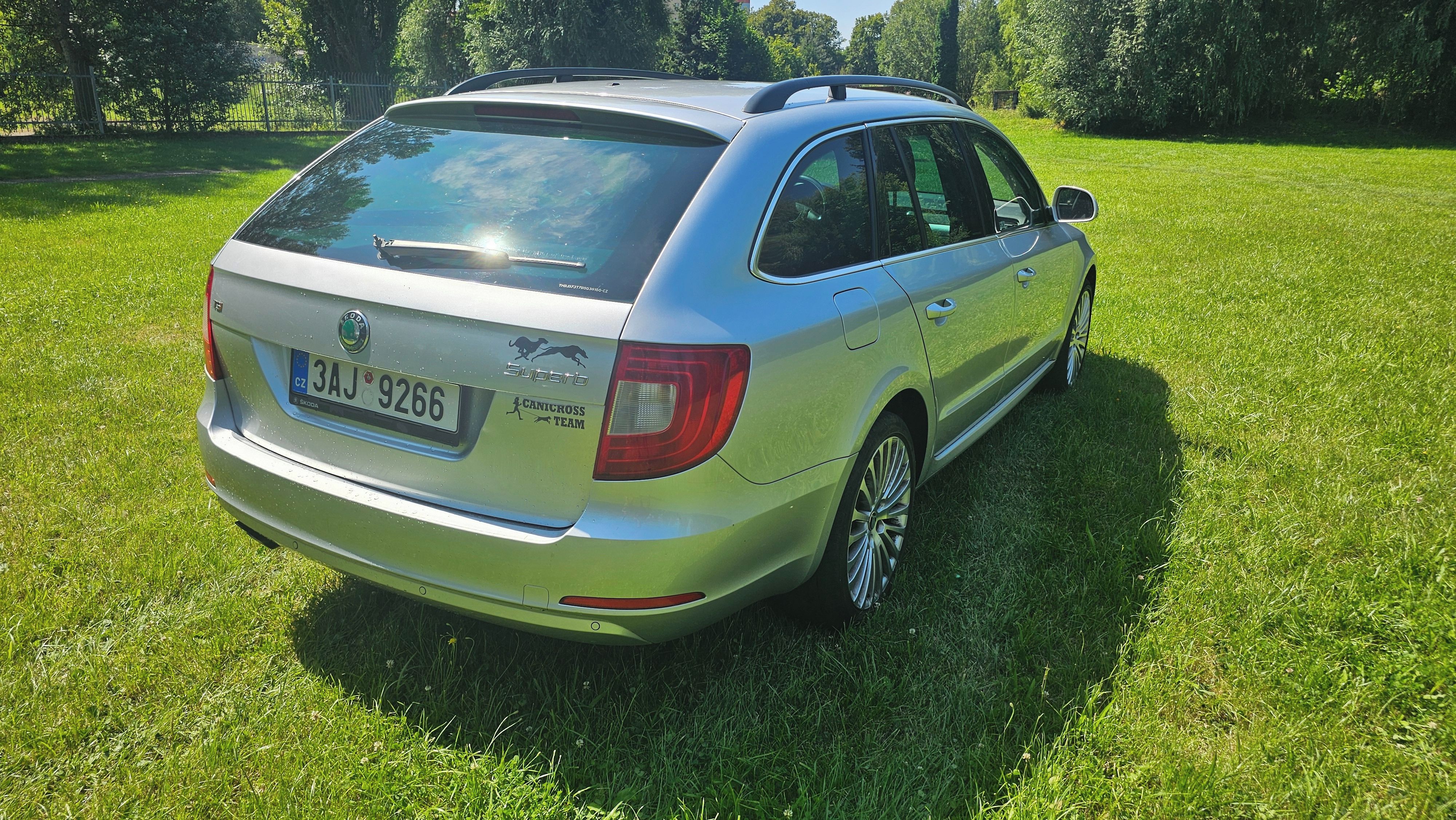 Škoda Superb - fotka 5