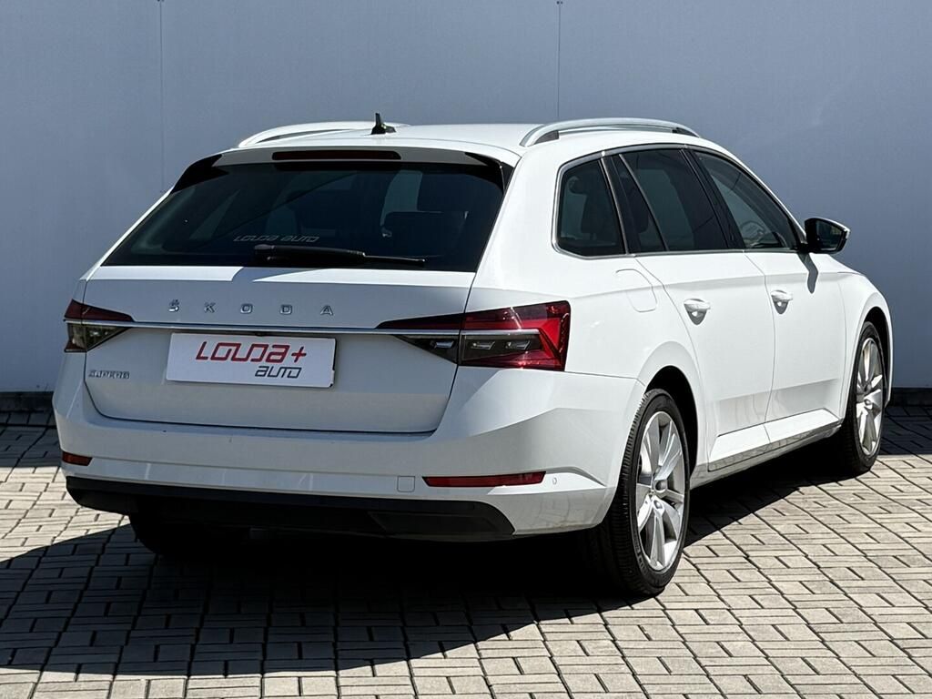 Škoda Superb, Style 2.0 TDI 110 kW - fotka 2