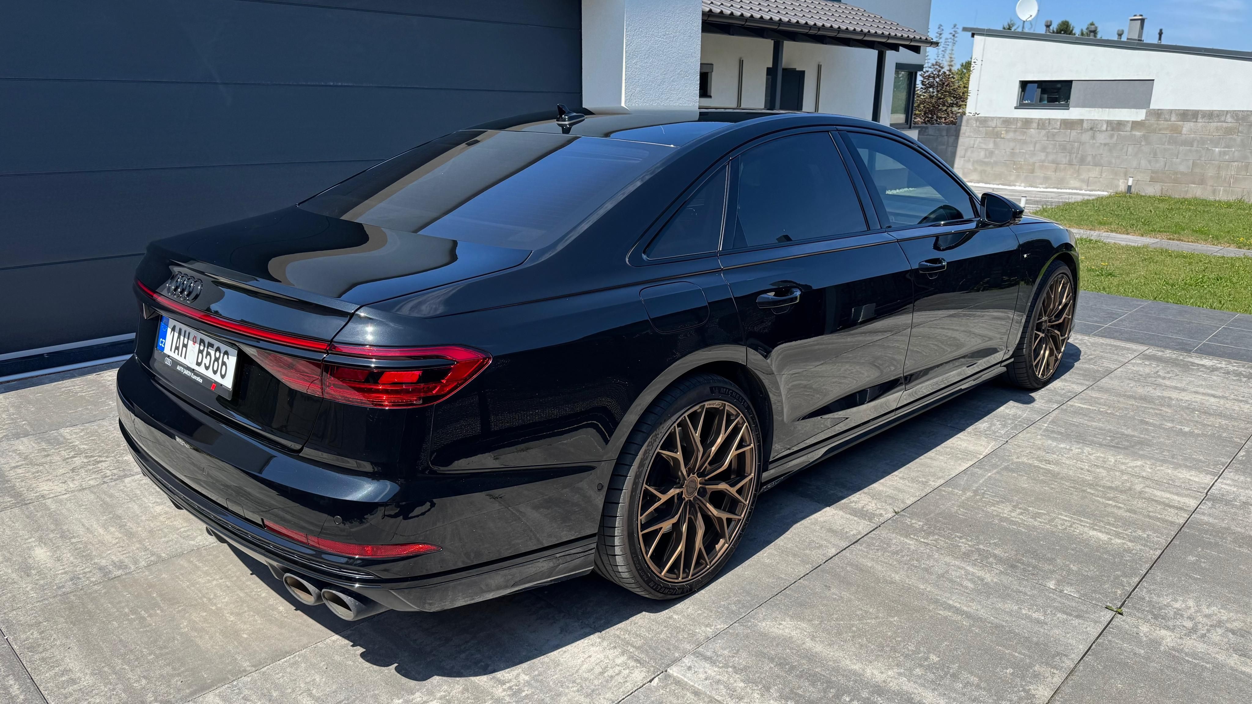 Audi S8, 420 KW! - fotka 3