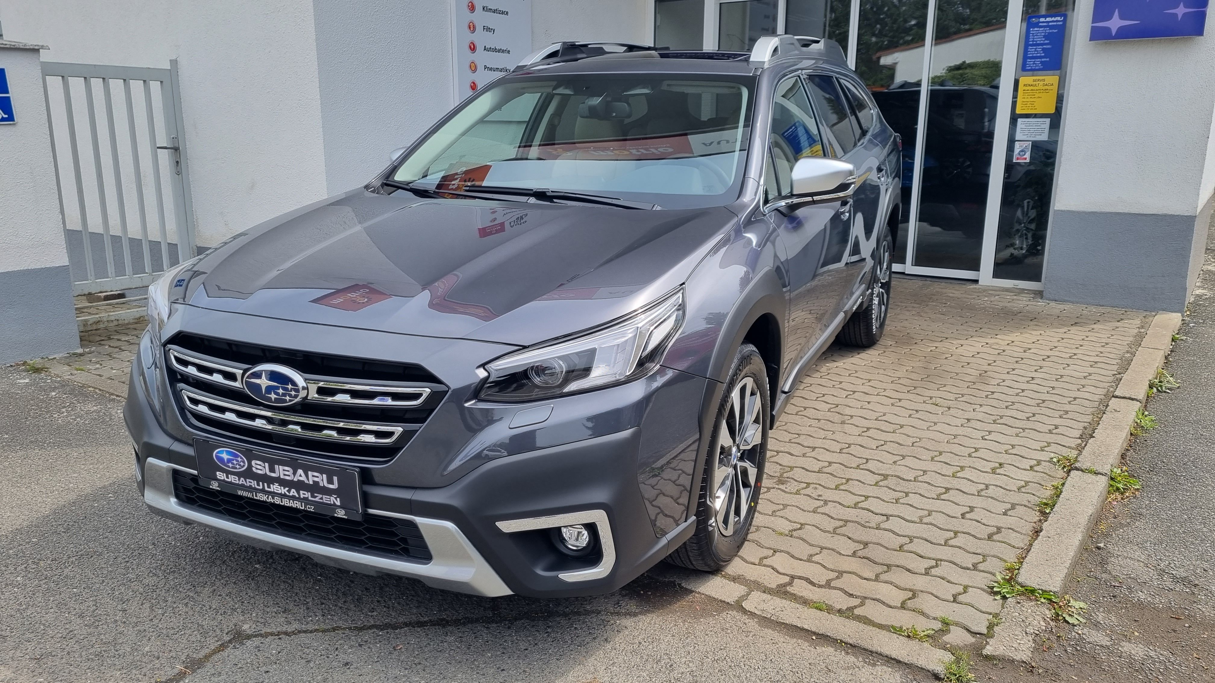 Subaru Outback, 2,5 CVT Touring - poslední kus - fotka 2