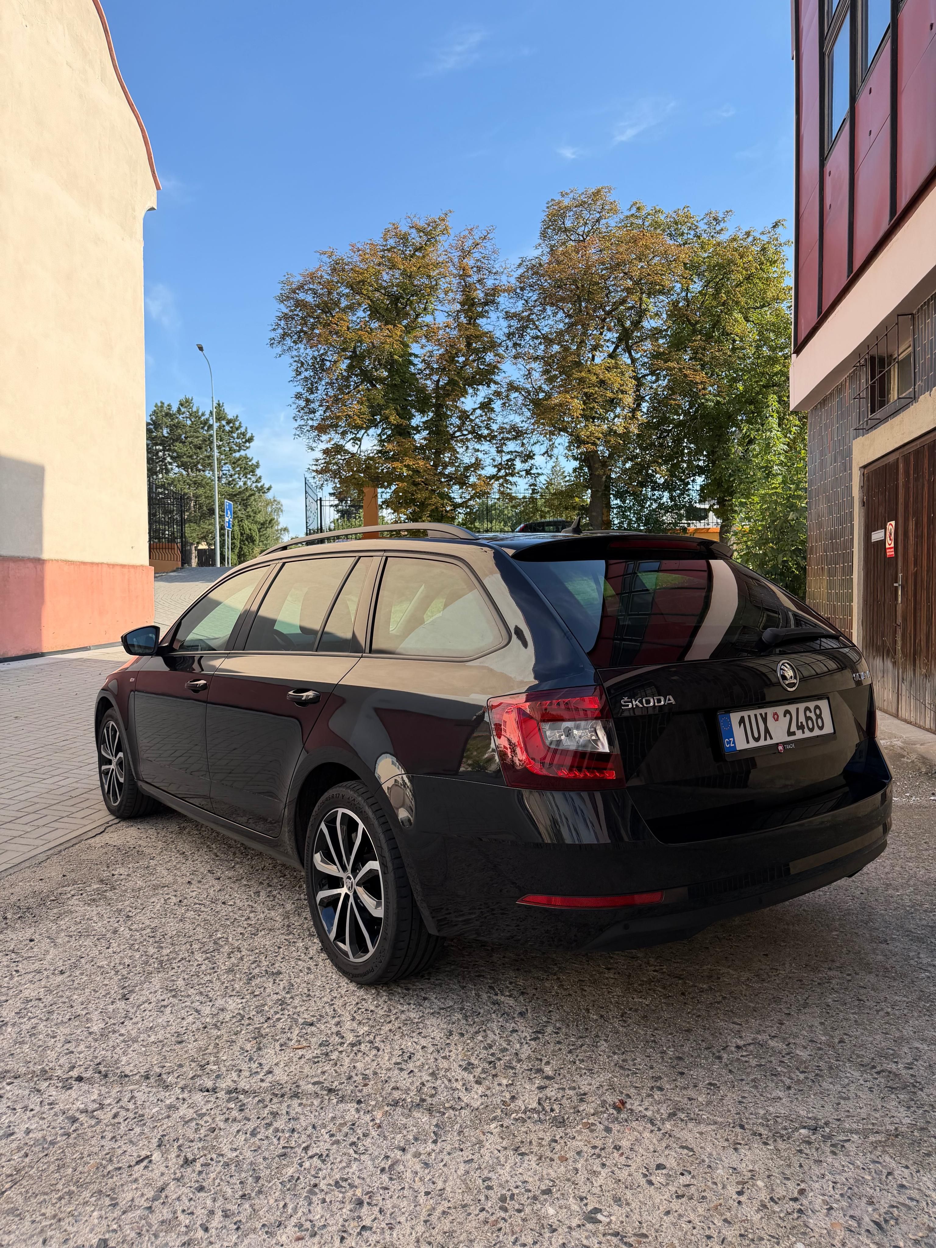 Škoda Octavia, 2.0 TDI 7DSG Soleil - fotka 3