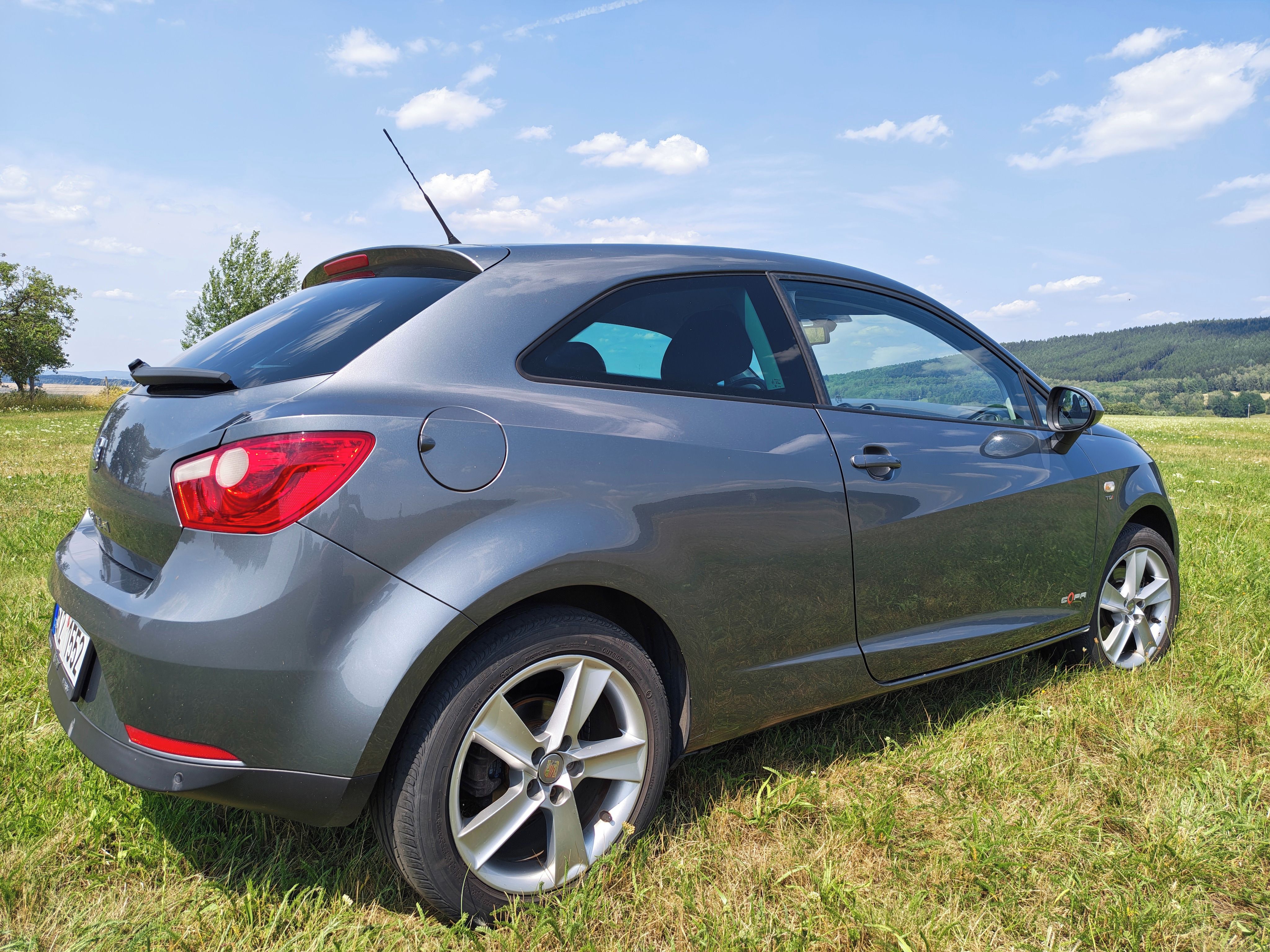 Seat Ibiza, 1,6 TDI 77KW ESP/DIGI KLIMA - fotka 6