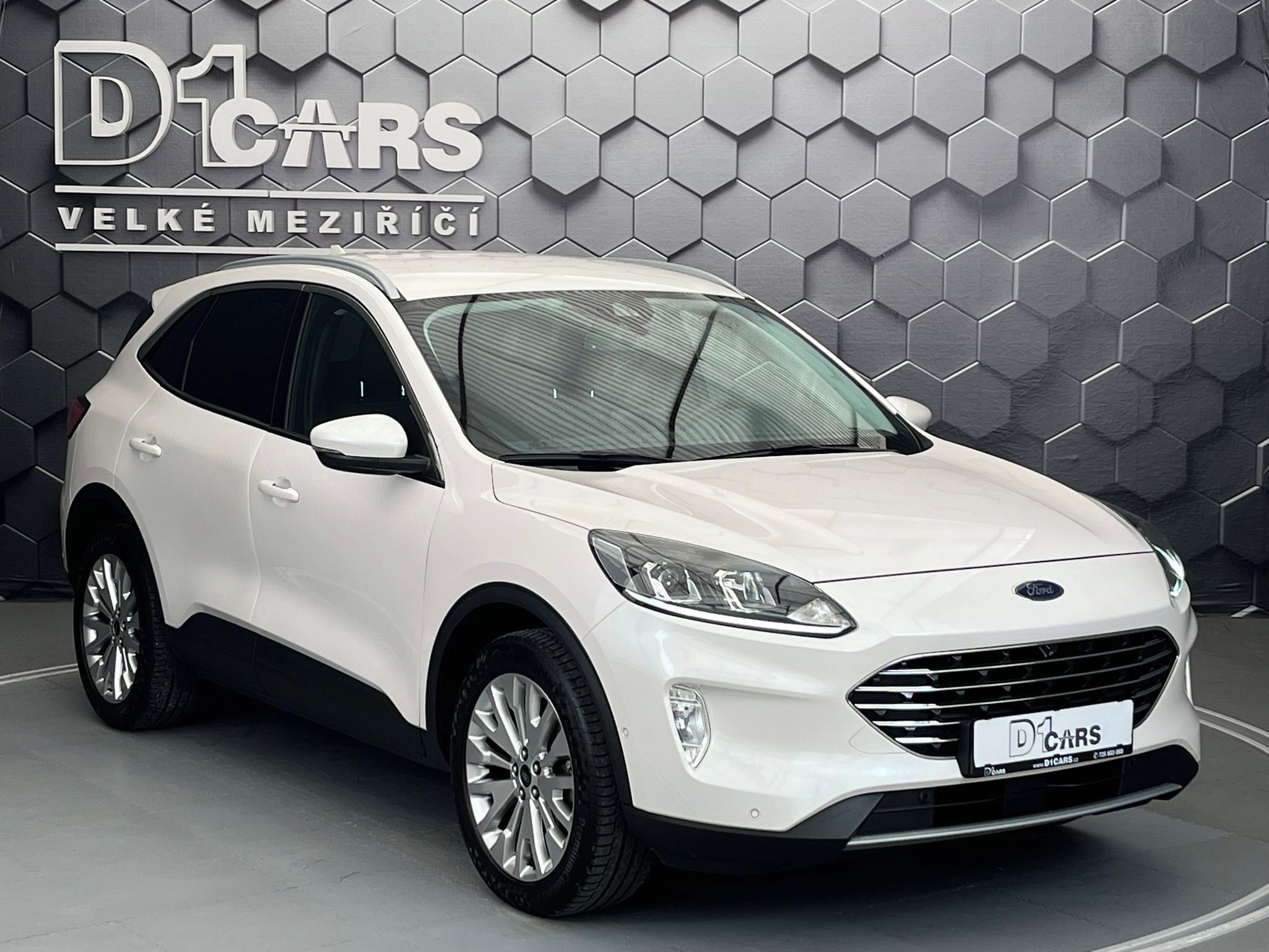 Ford Kuga, 140 kw, Titanium, AWD - fotka 6