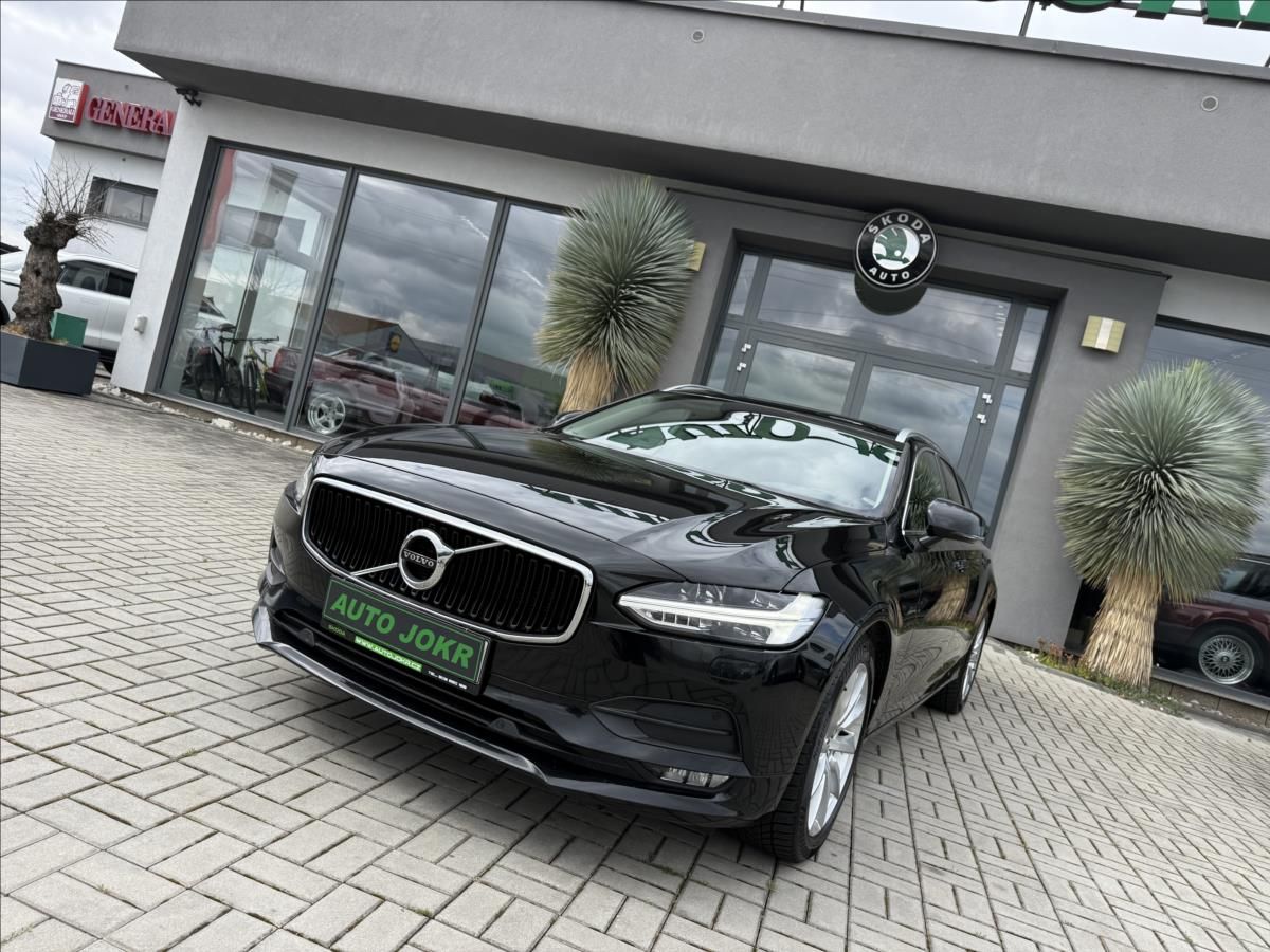 Volvo V90, 2,0 D4 140kW  AUT MOMENTUM LED