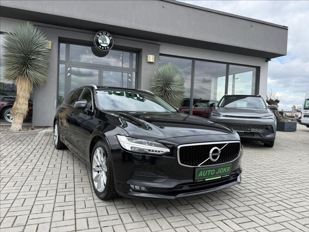 Volvo V90, 2,0 D4 140kW  AUT MOMENTUM LED - fotka 3
