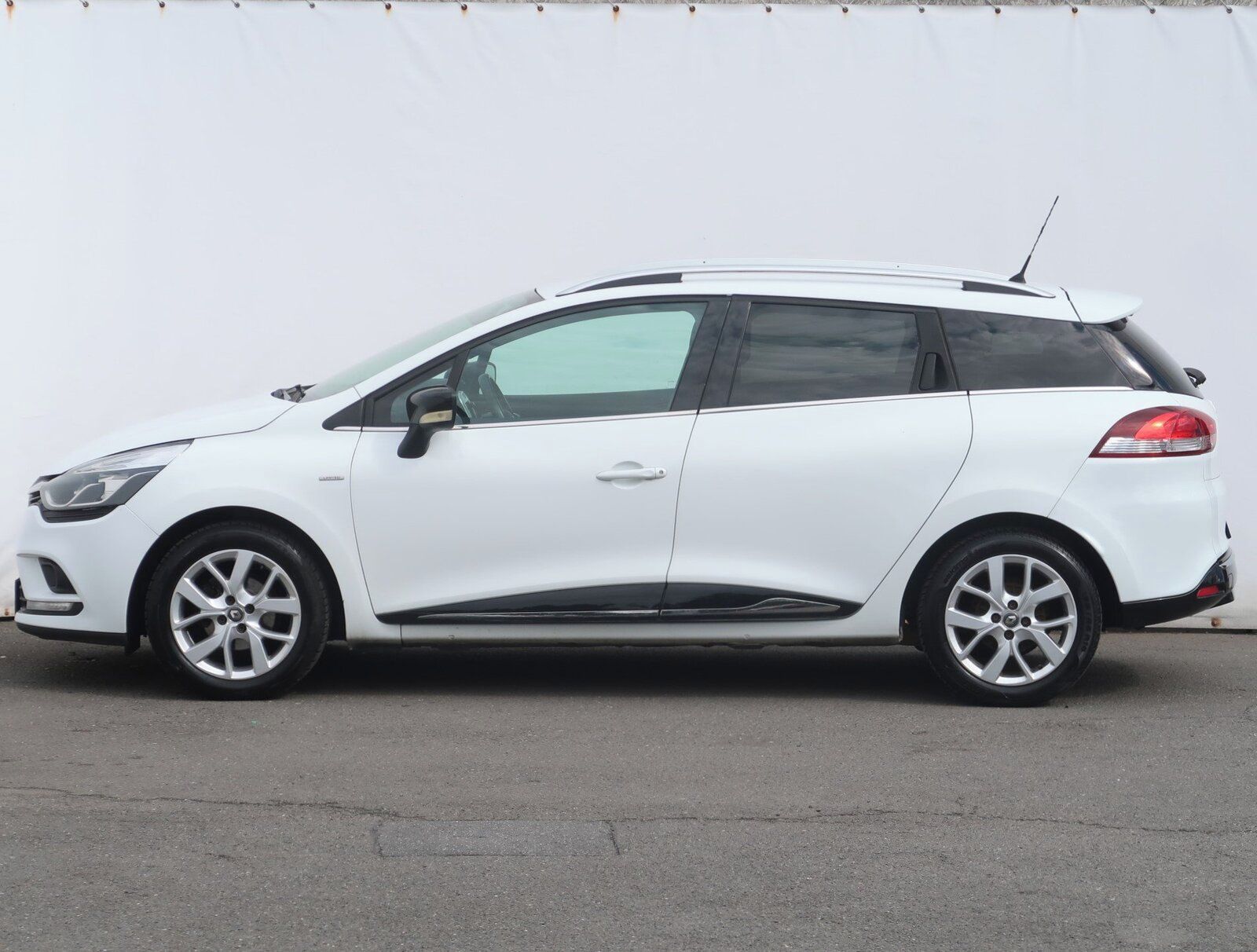 Renault Clio, 0.9 TCe, Limited, Navi, Klima - fotka 3