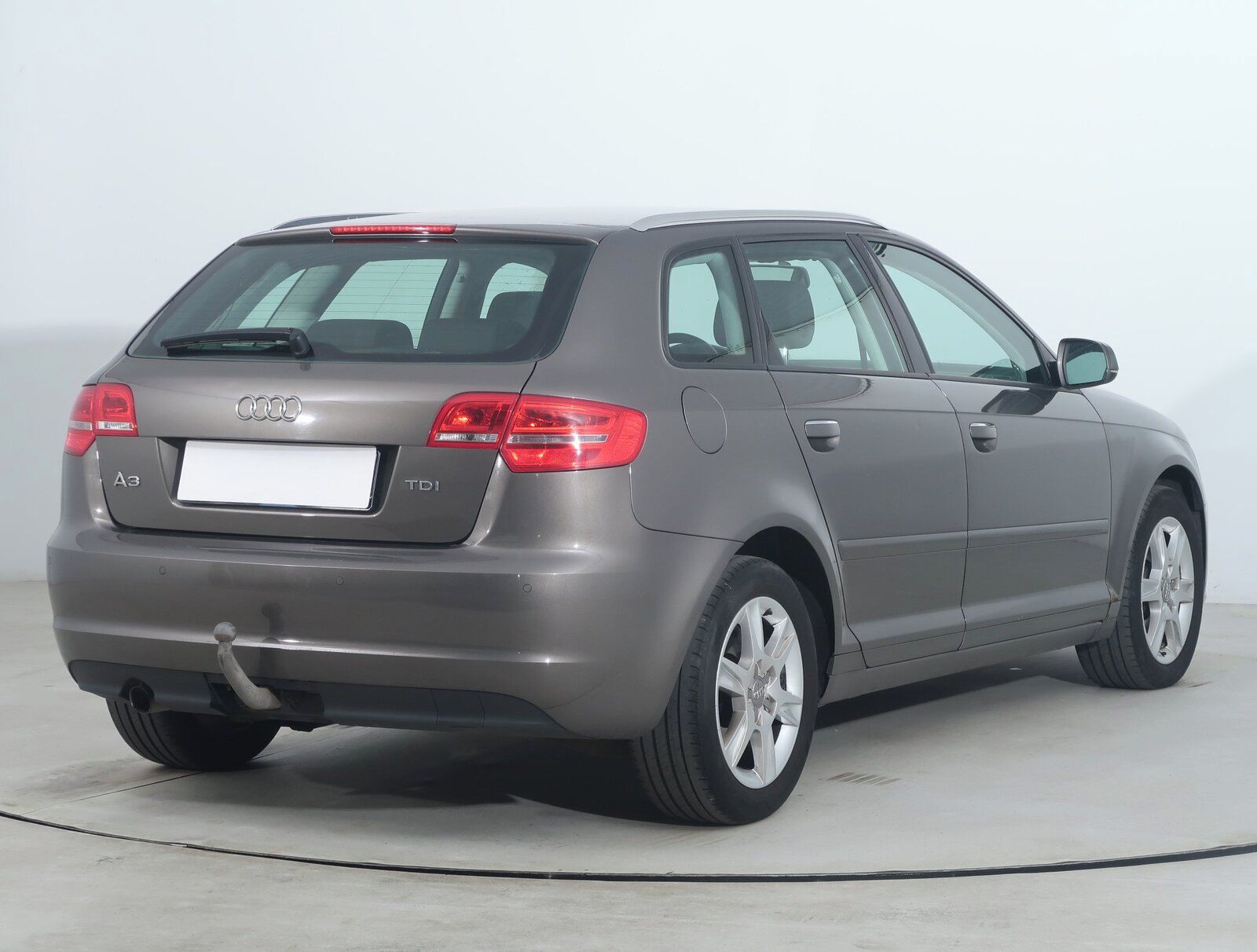 Audi A3, 1.6 TDI, Automatická klima - fotka 5