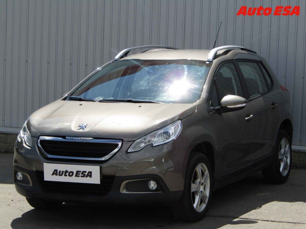 Peugeot 2008, 1.2 PureTech - fotka 3
