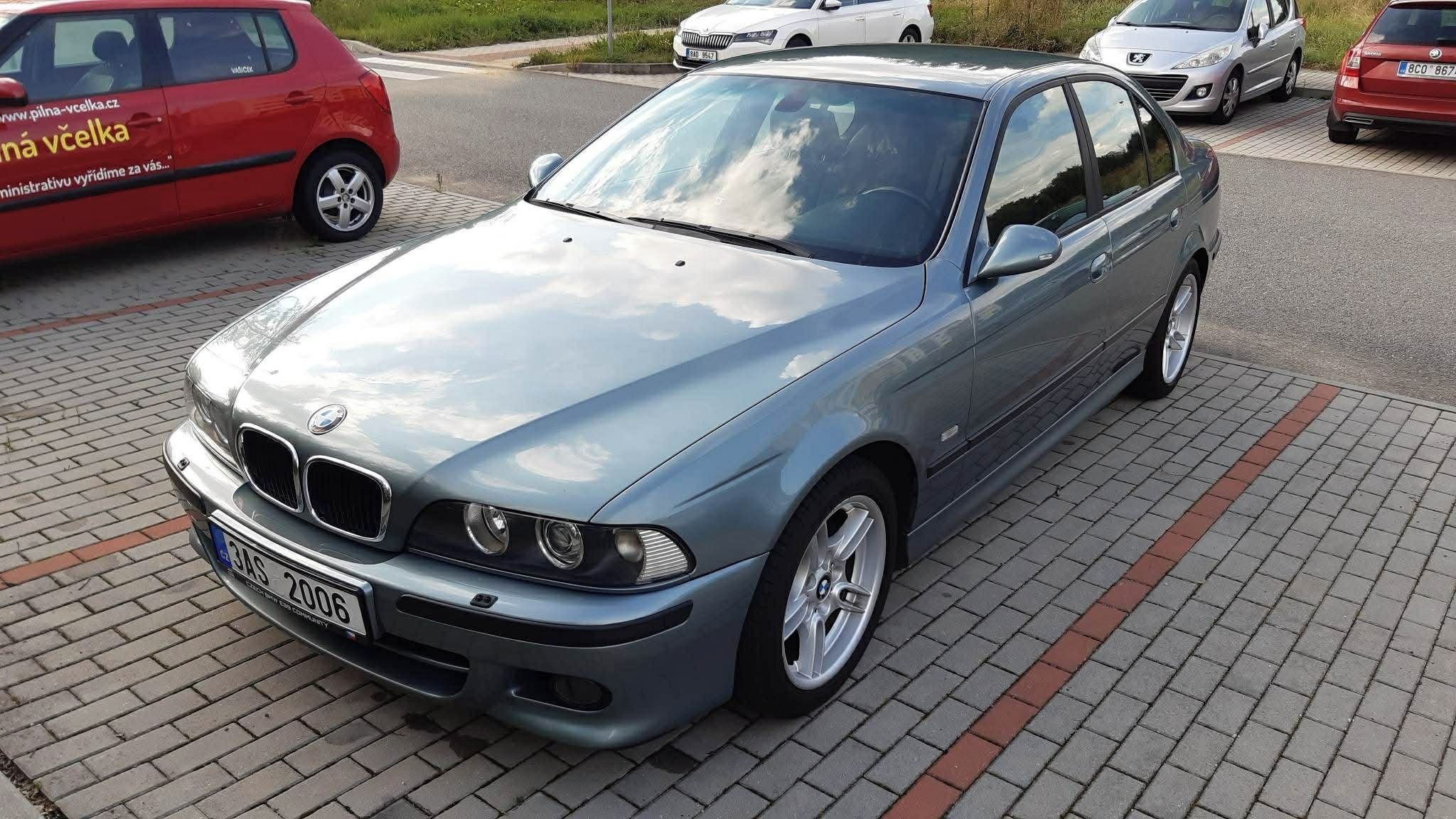 BMW Řada 5, 530i