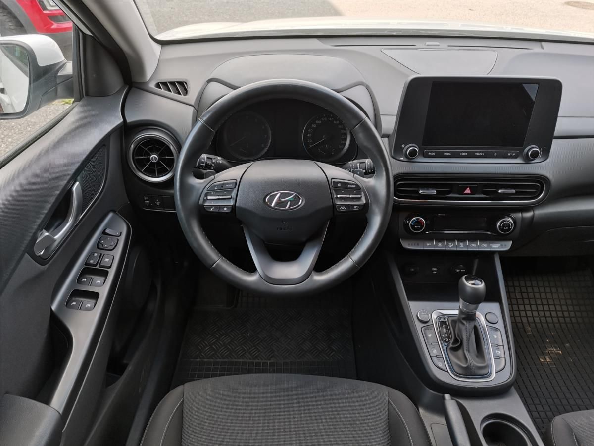 Hyundai Kona, 1,6 T-GDI 145kW Smart AT - fotka 6
