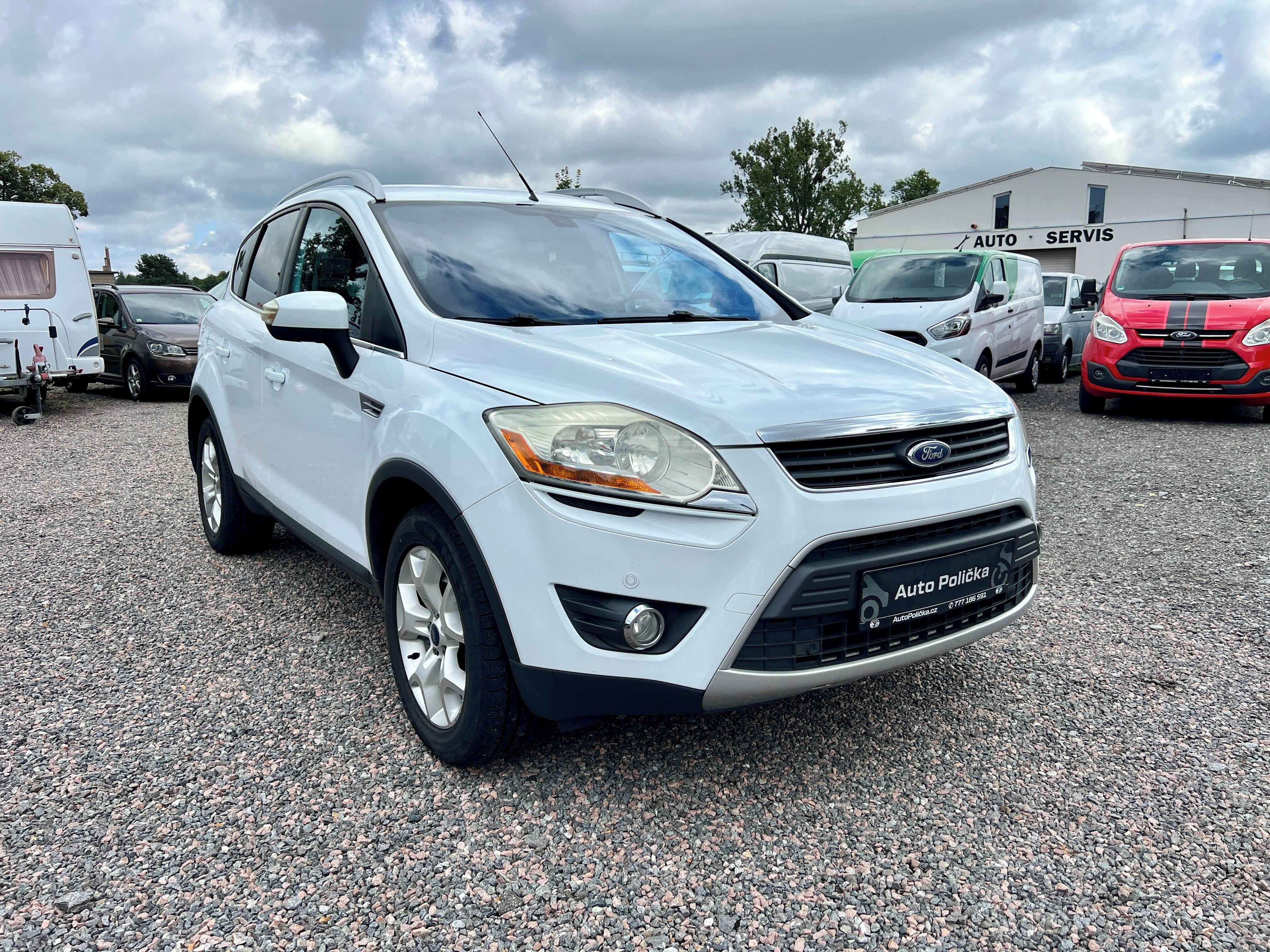 Ford Kuga, 2.0d 100 kW 4x2 Servis,Stav - fotka 4