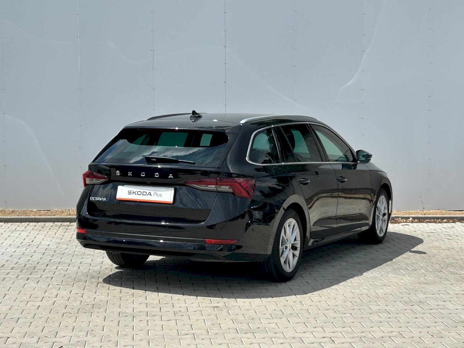 Škoda Octavia, OCTAVIA COM STY TS 110/1.5 M6F - fotka 2