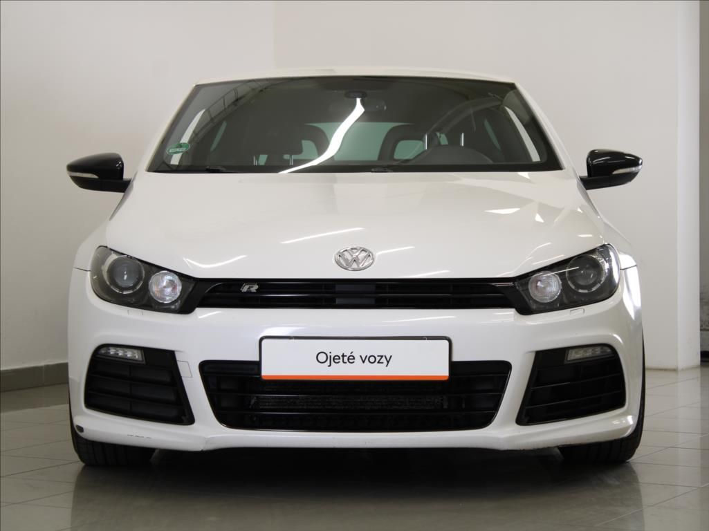 Volkswagen Scirocco, 2,0 R 195kW Manuál 162tkm. - fotka 2