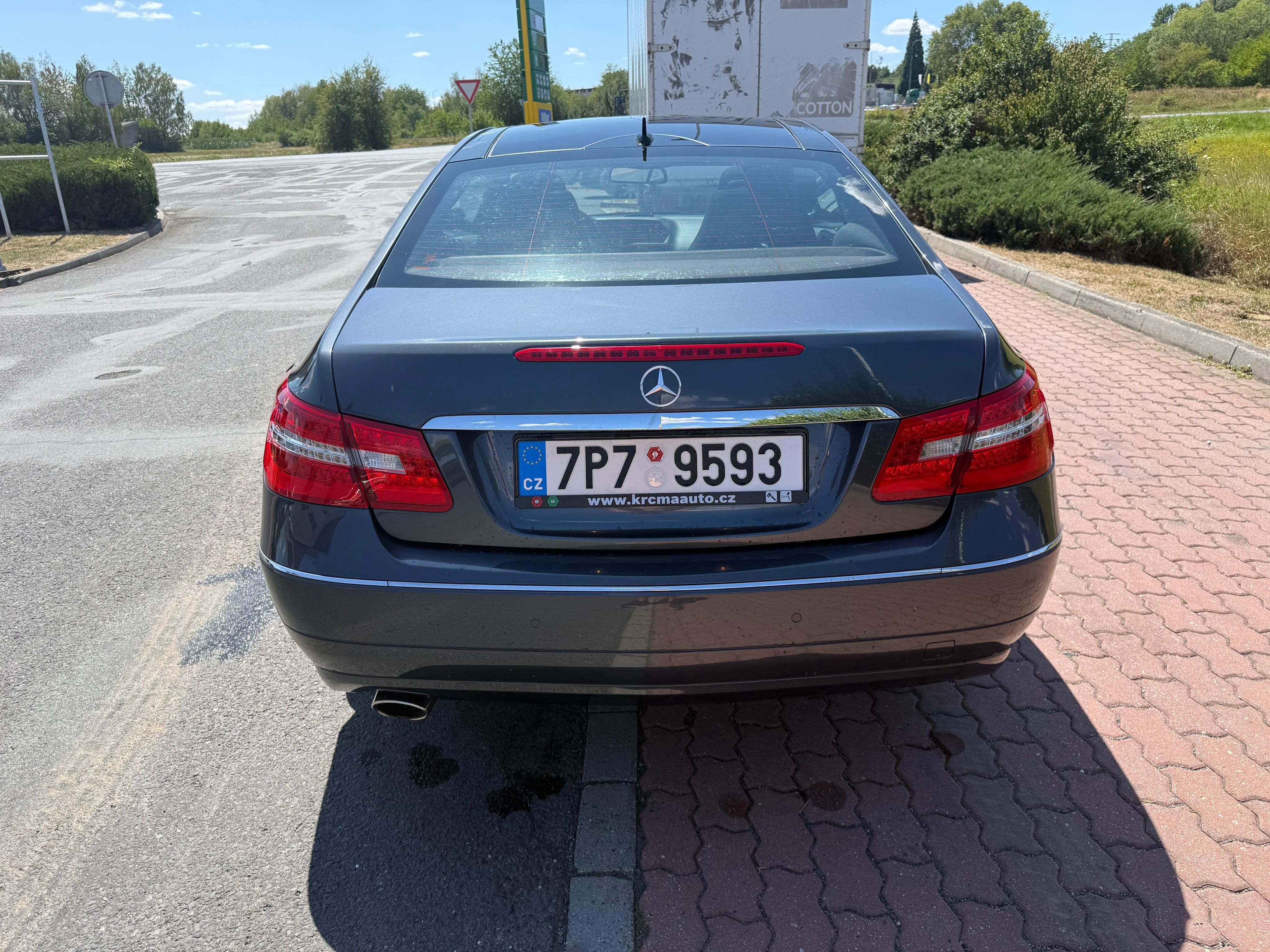 Mercedes-Benz Třídy E, E250 CDi Coupe BlueEffinency. - fotka 5
