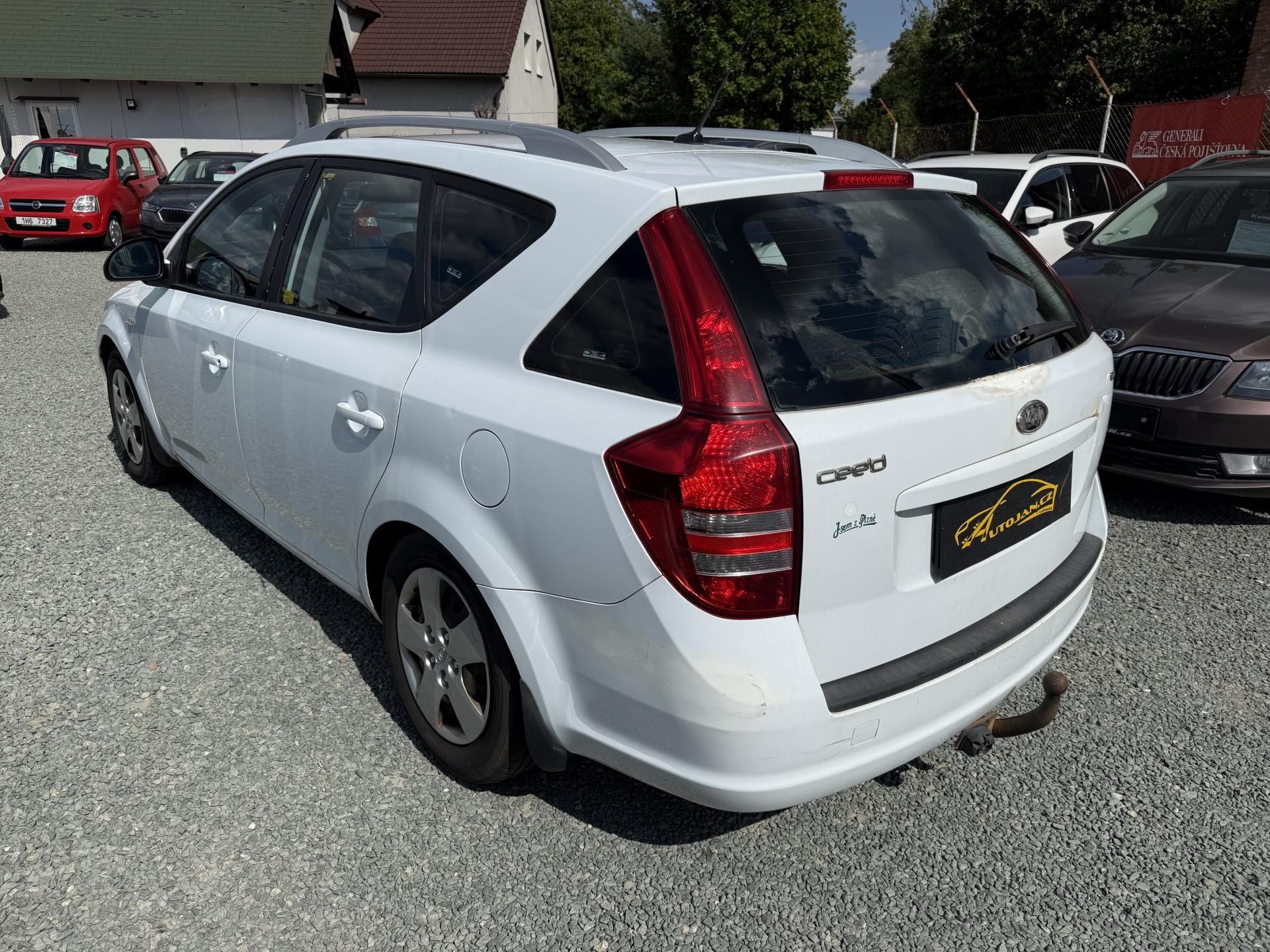 Kia Cee´d, 1.6 CRDi KOMBI - fotka 4