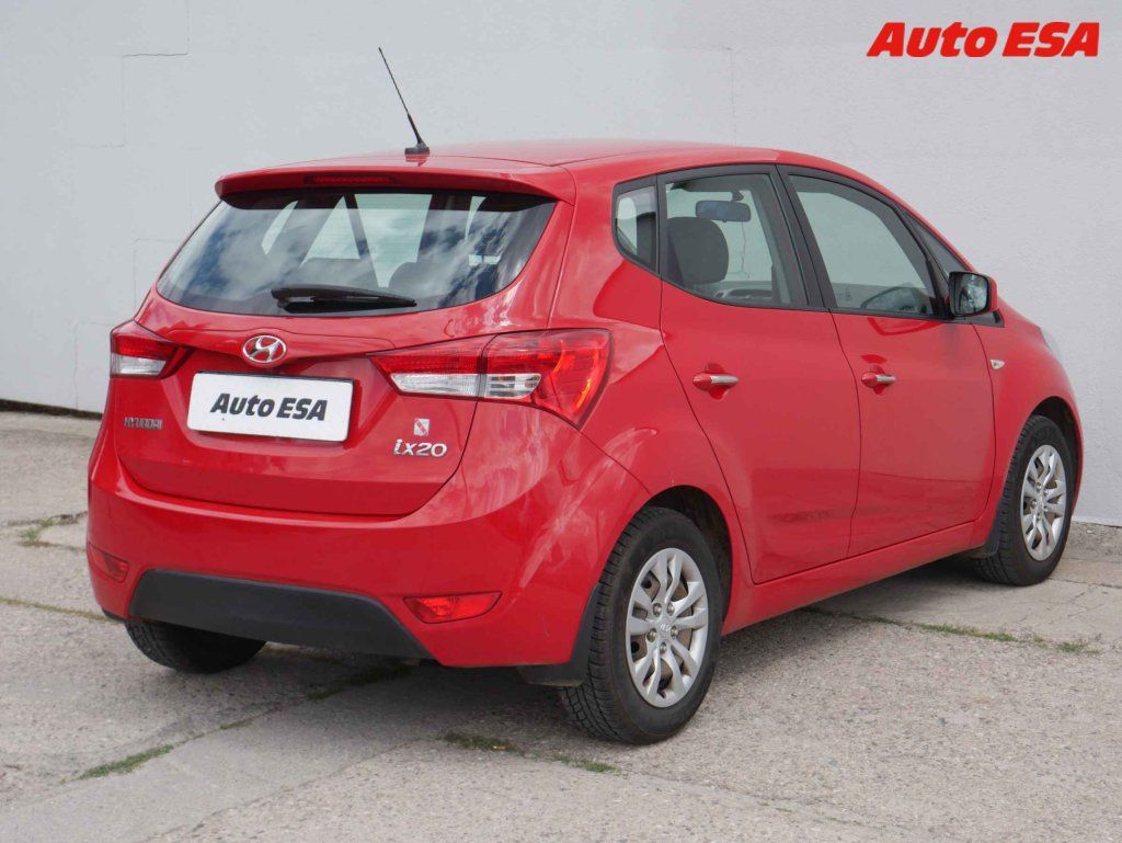 Hyundai ix20, 1.6i,1.maj,ČR - fotka 6