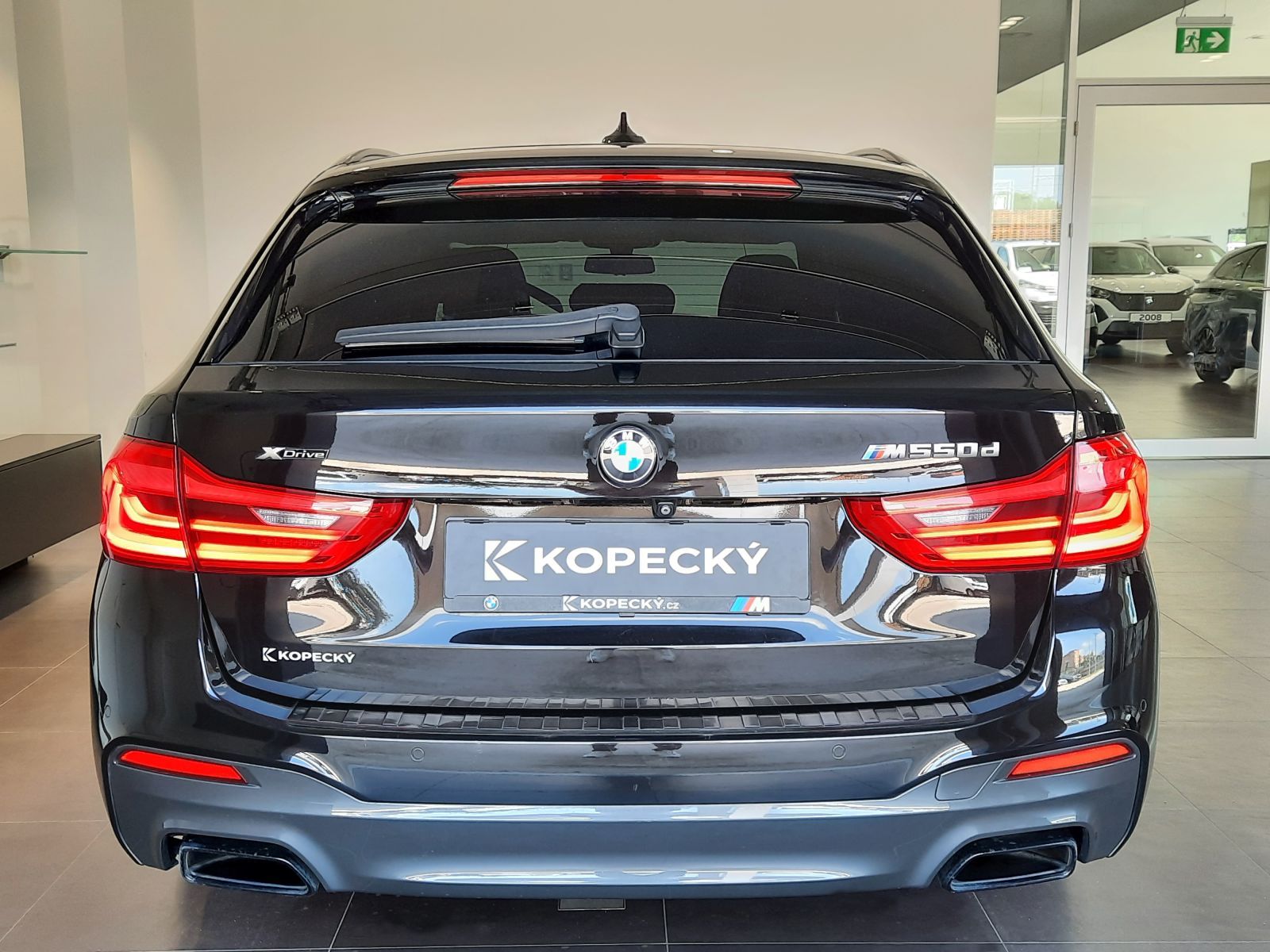 BMW Řada 5, M550d xDrive Touring - fotka 5
