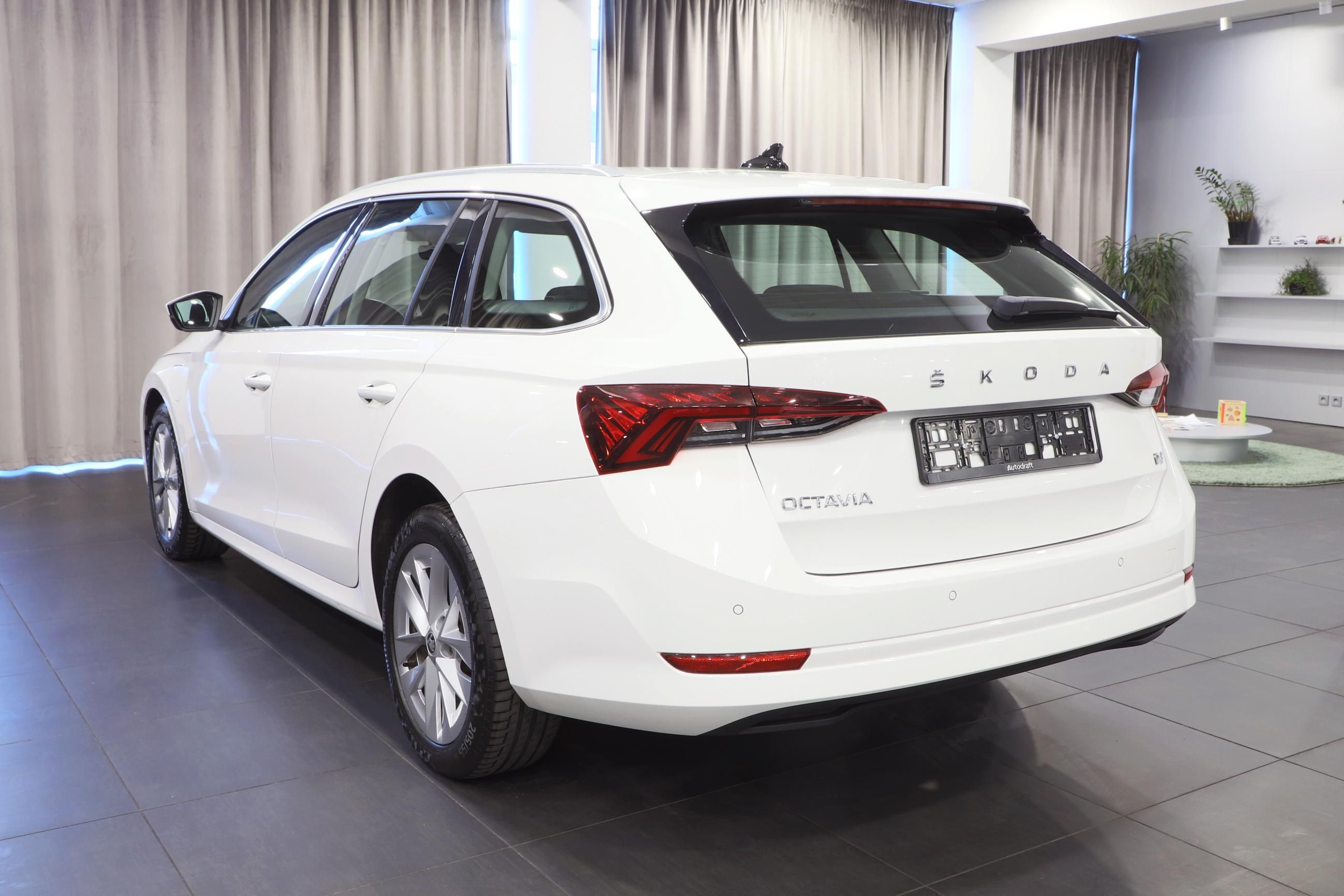 Škoda Octavia, iV Combi 150kW DSG / Tažné - fotka 5