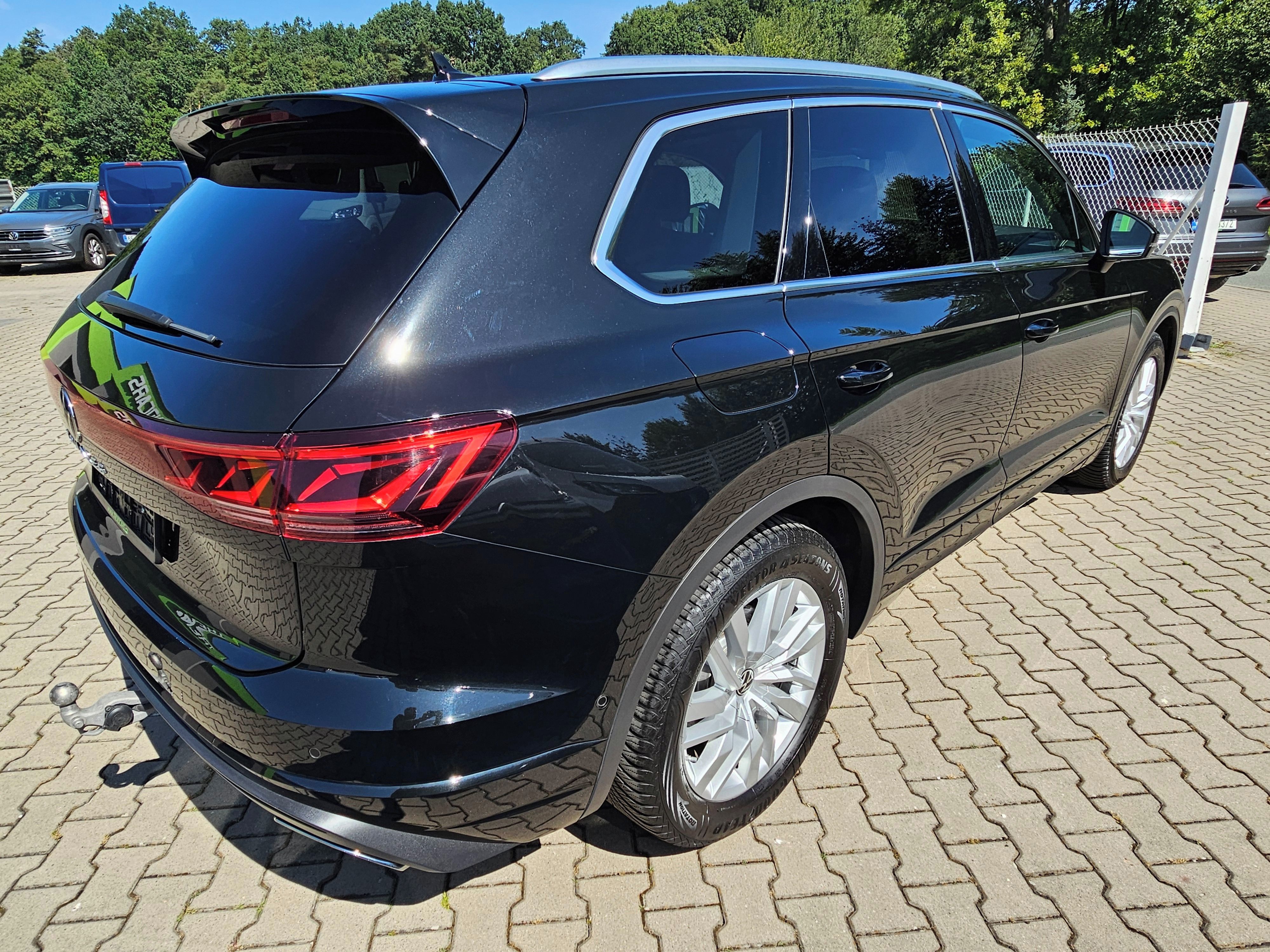 Volkswagen Touareg, Elegance 3.0 TDI Vzduch Tažné - fotka 4