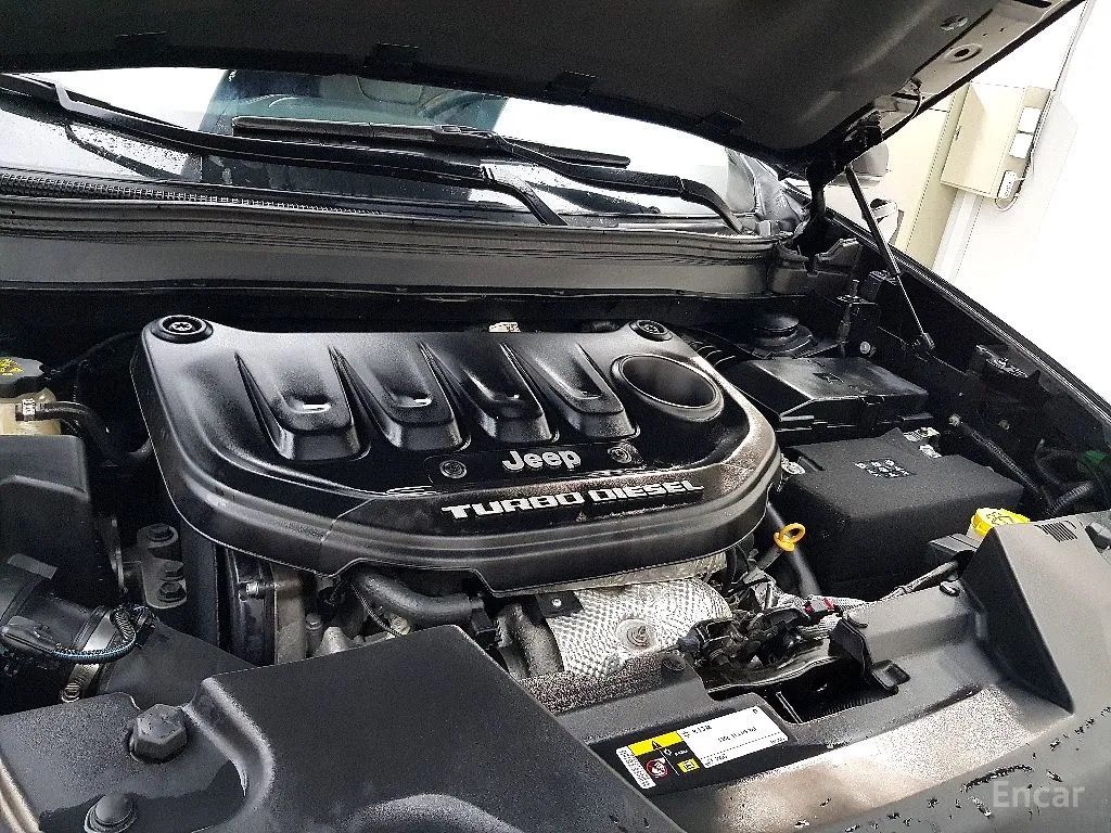Jeep Cherokee, 2.2M-JET,4x4,OVERLAND,147kw,DP - fotka 6
