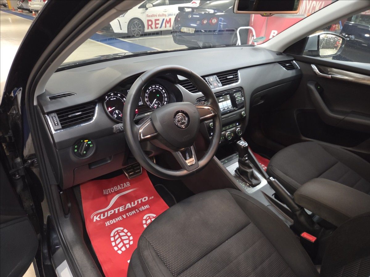 Škoda Octavia, 1,8 TSI  SCOUT - fotka 5