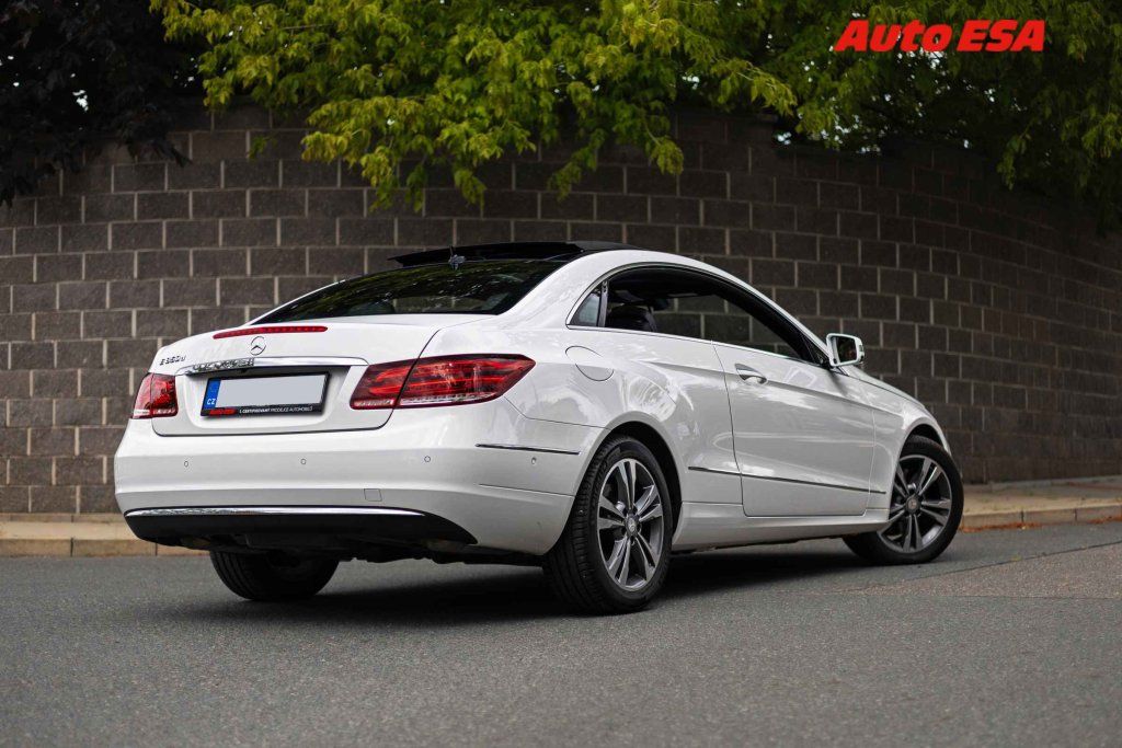 Mercedes-Benz Třídy E, 3.0 BlueTec 350d - fotka 5