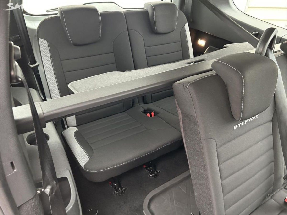Dacia Lodgy, 1,5 dCi 85kW StepWay 7míst - fotka 6