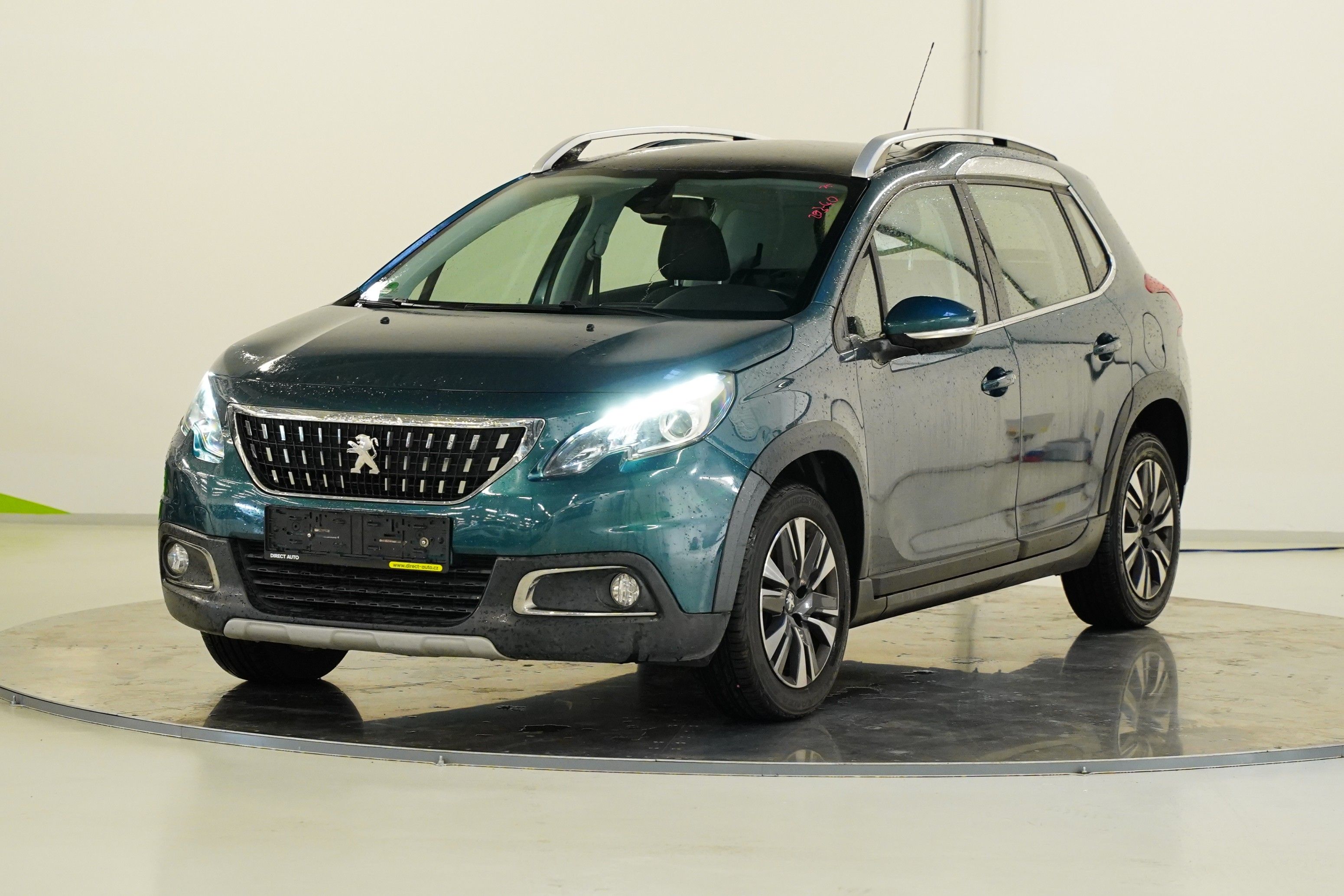 Peugeot 2008, 1.2 PureTech 96 kW Allure