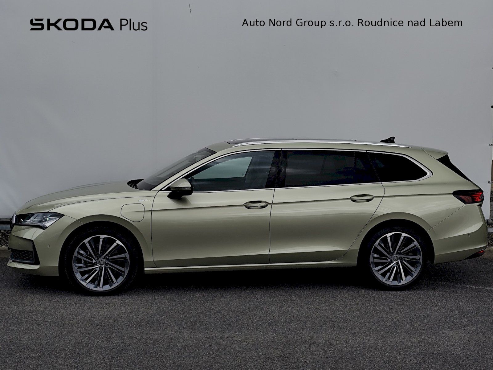 Škoda Superb, Laurin & Klement 1.5 TSI iV / - fotka 3