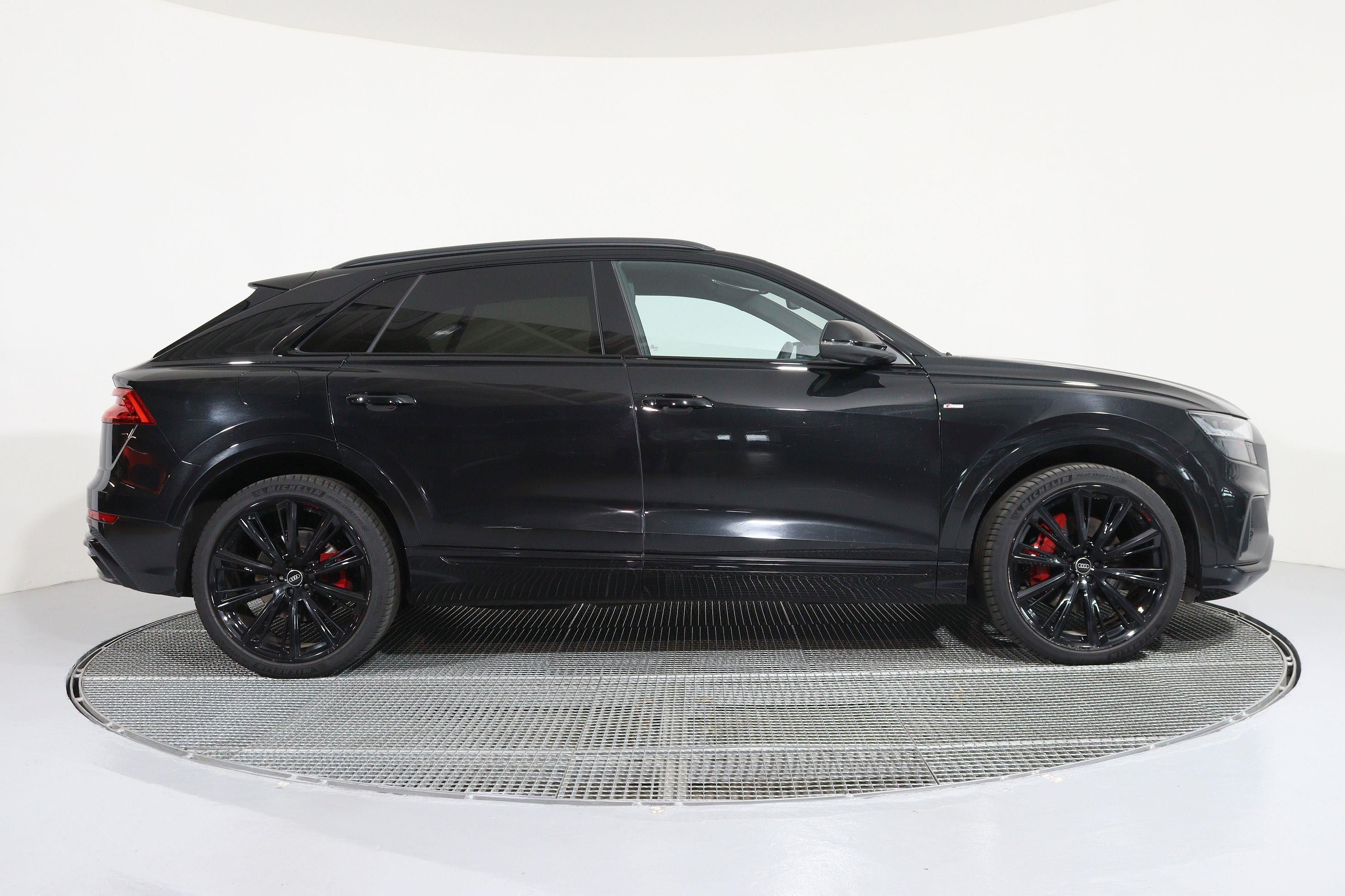 Audi Q8, 3,0 TDI quattro S-Line 210 KW - fotka 3