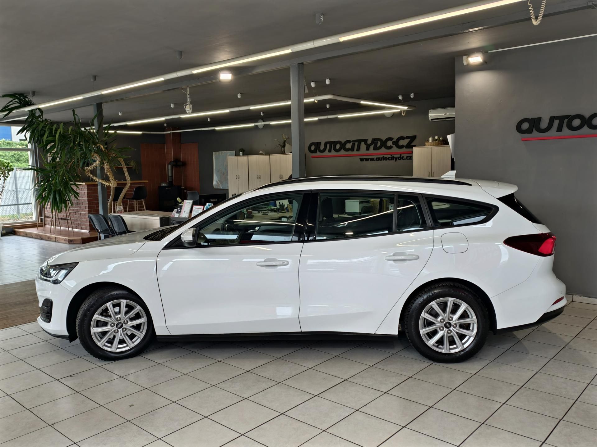 Ford Focus, 1.5 EcoBlue LED, LANE, ČR, DPH - fotka 4