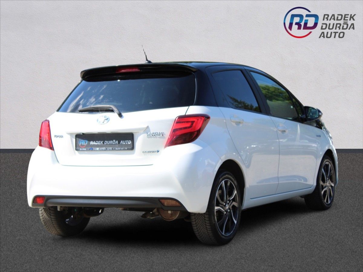 Toyota Yaris, 1,5 HYBRID  ČR,A/T,SELECTION - fotka 5